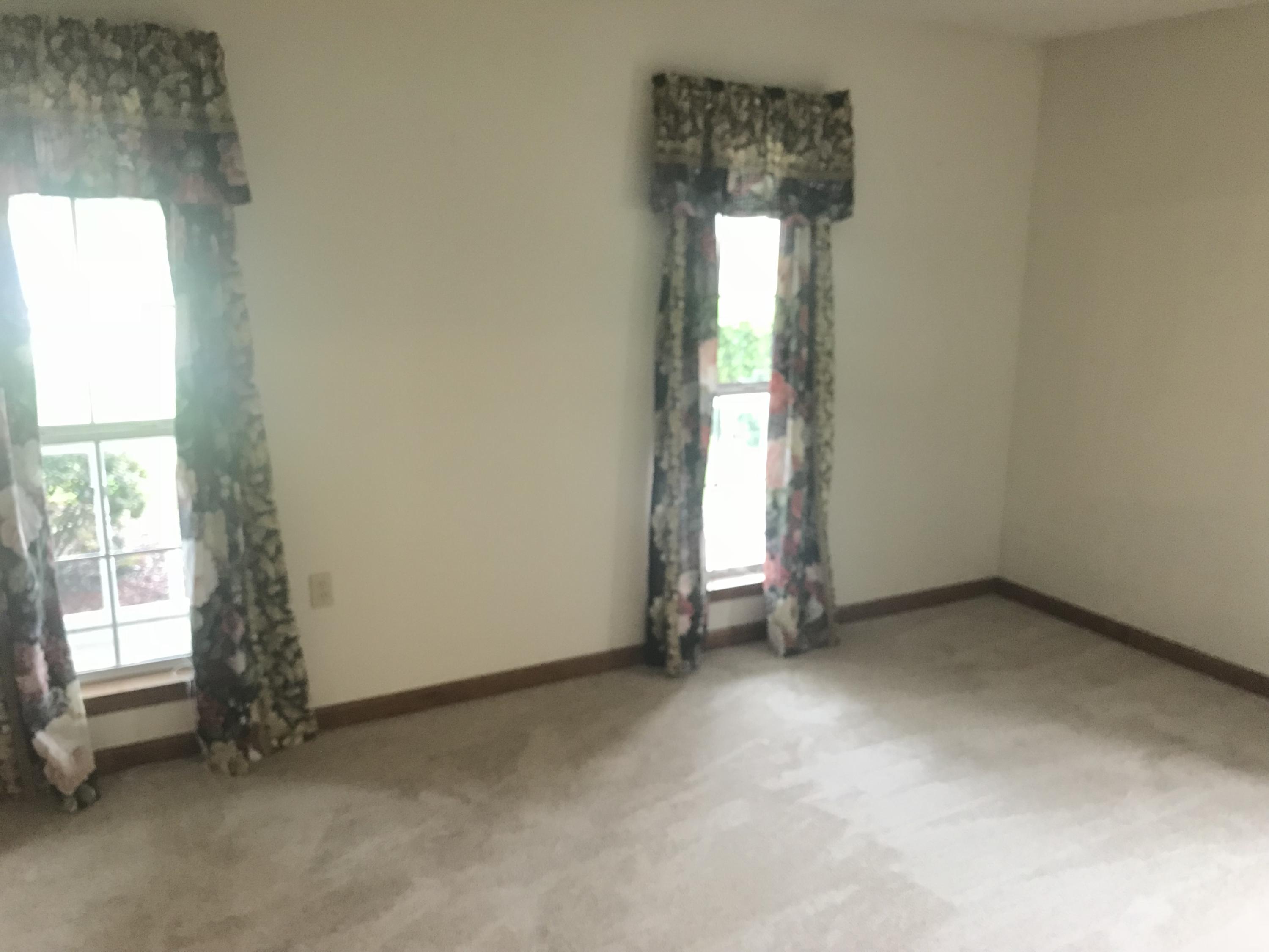 MARY ESTHER MANOR - Residential