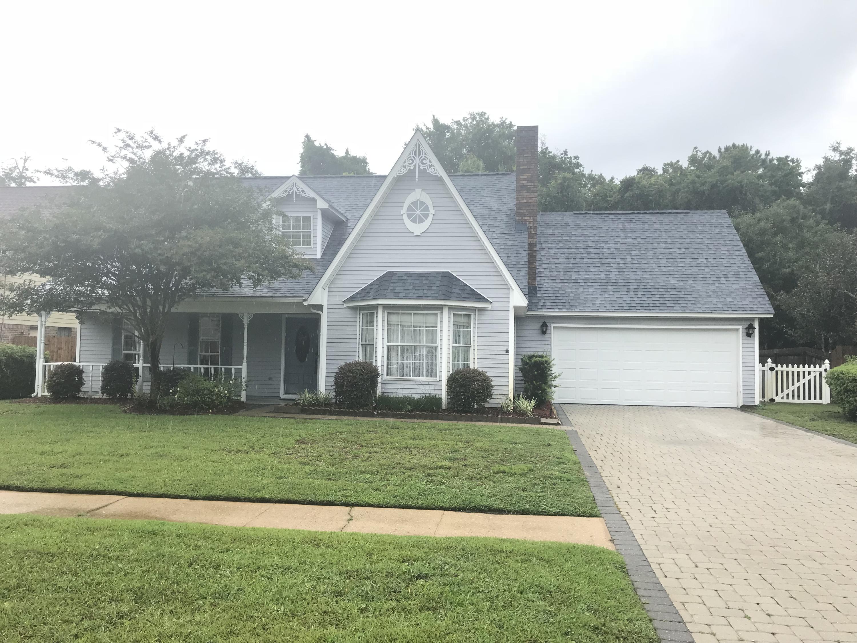 MARY ESTHER MANOR - Residential