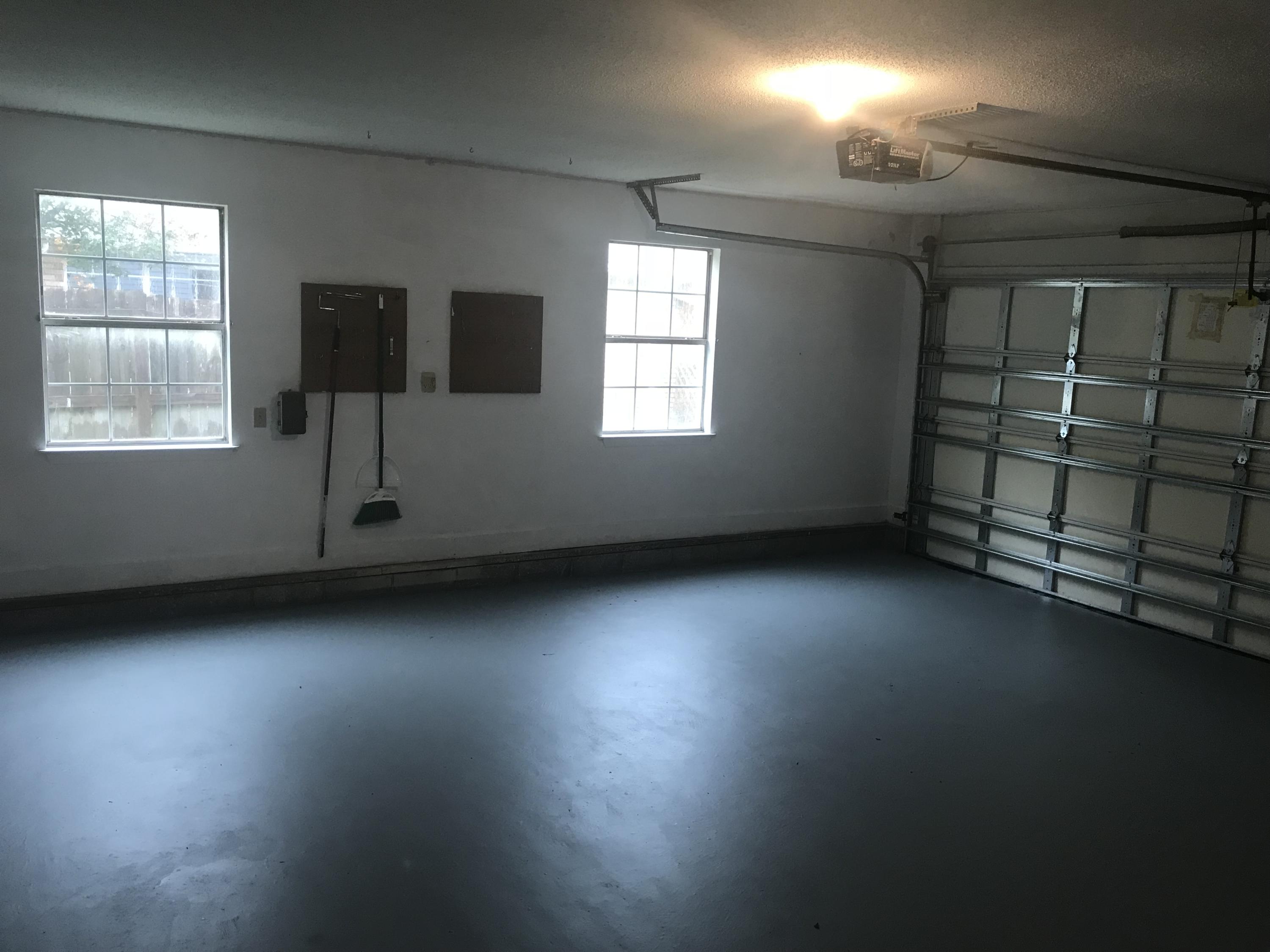 MARY ESTHER MANOR - Residential