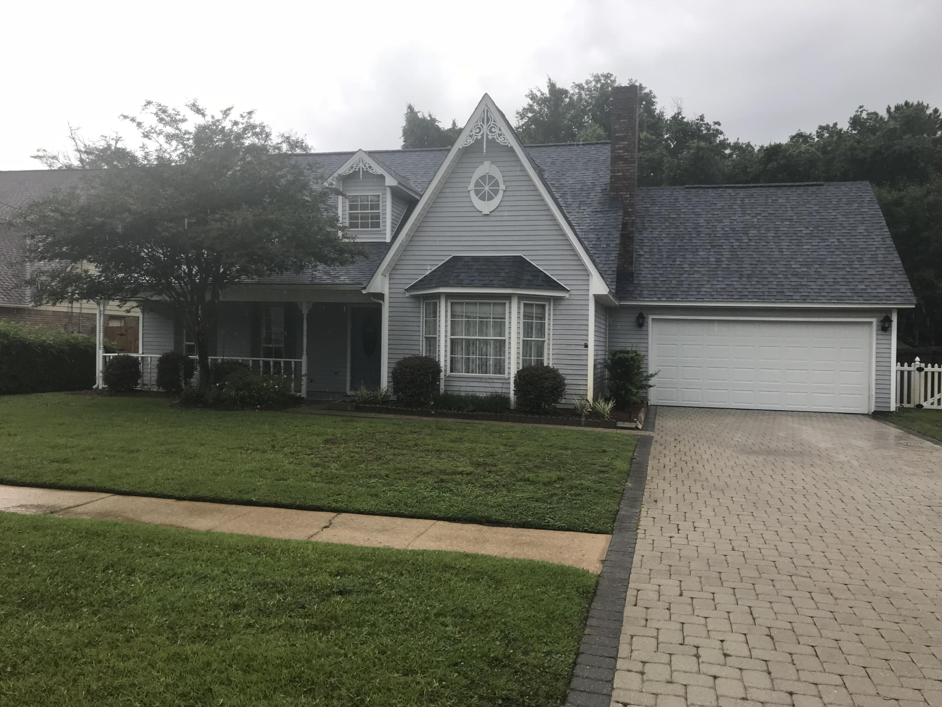 MARY ESTHER MANOR - Residential