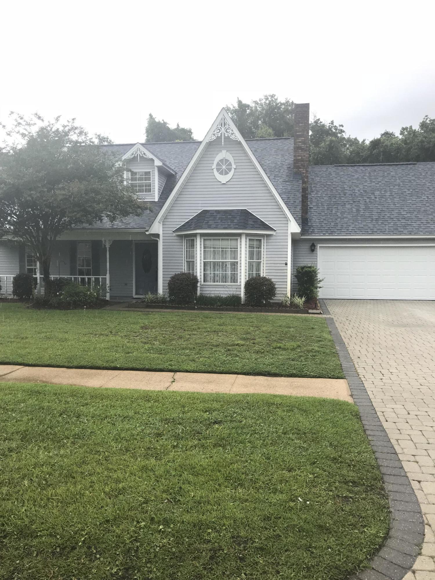 MARY ESTHER MANOR - Residential