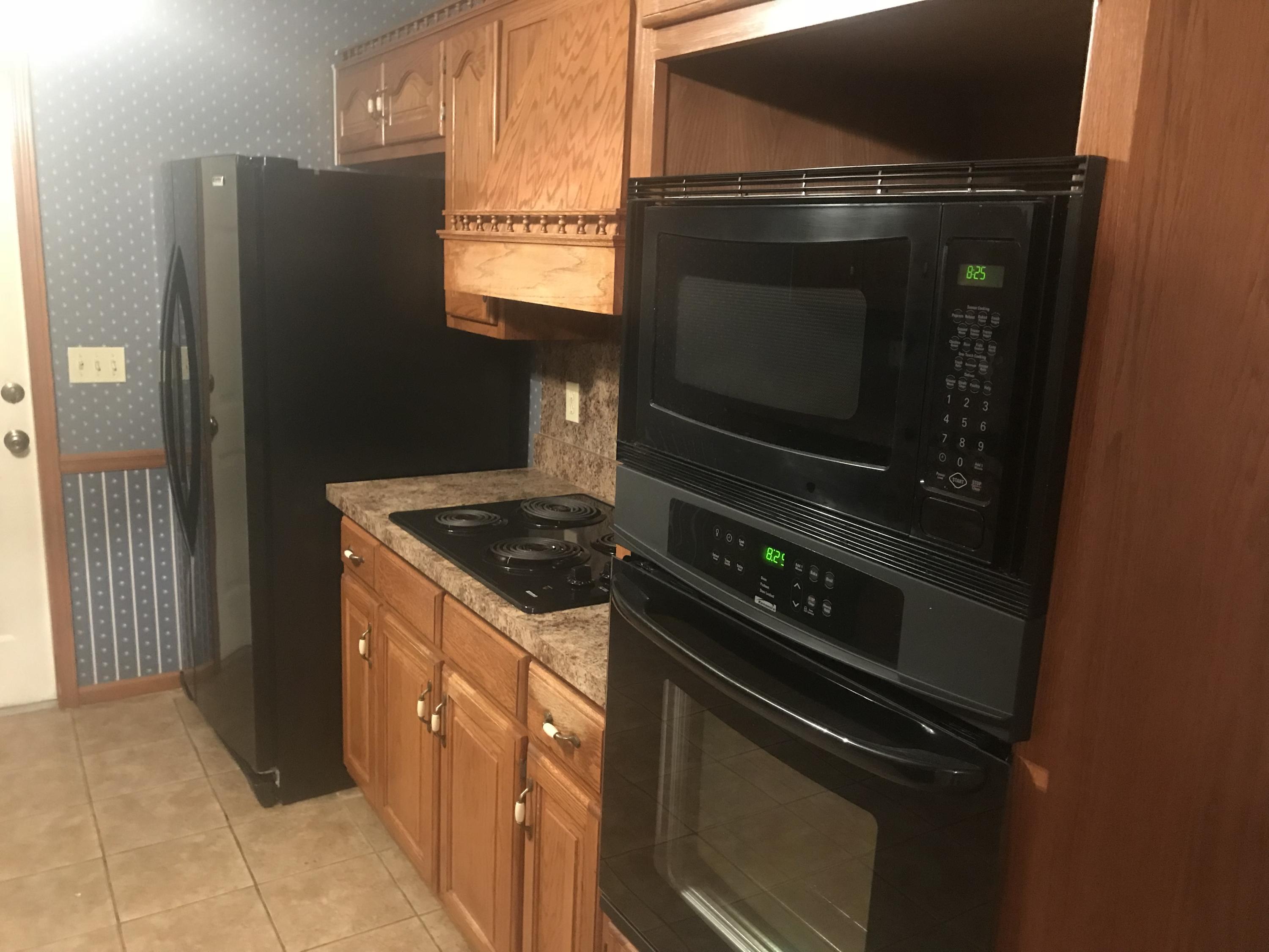 MARY ESTHER MANOR - Residential