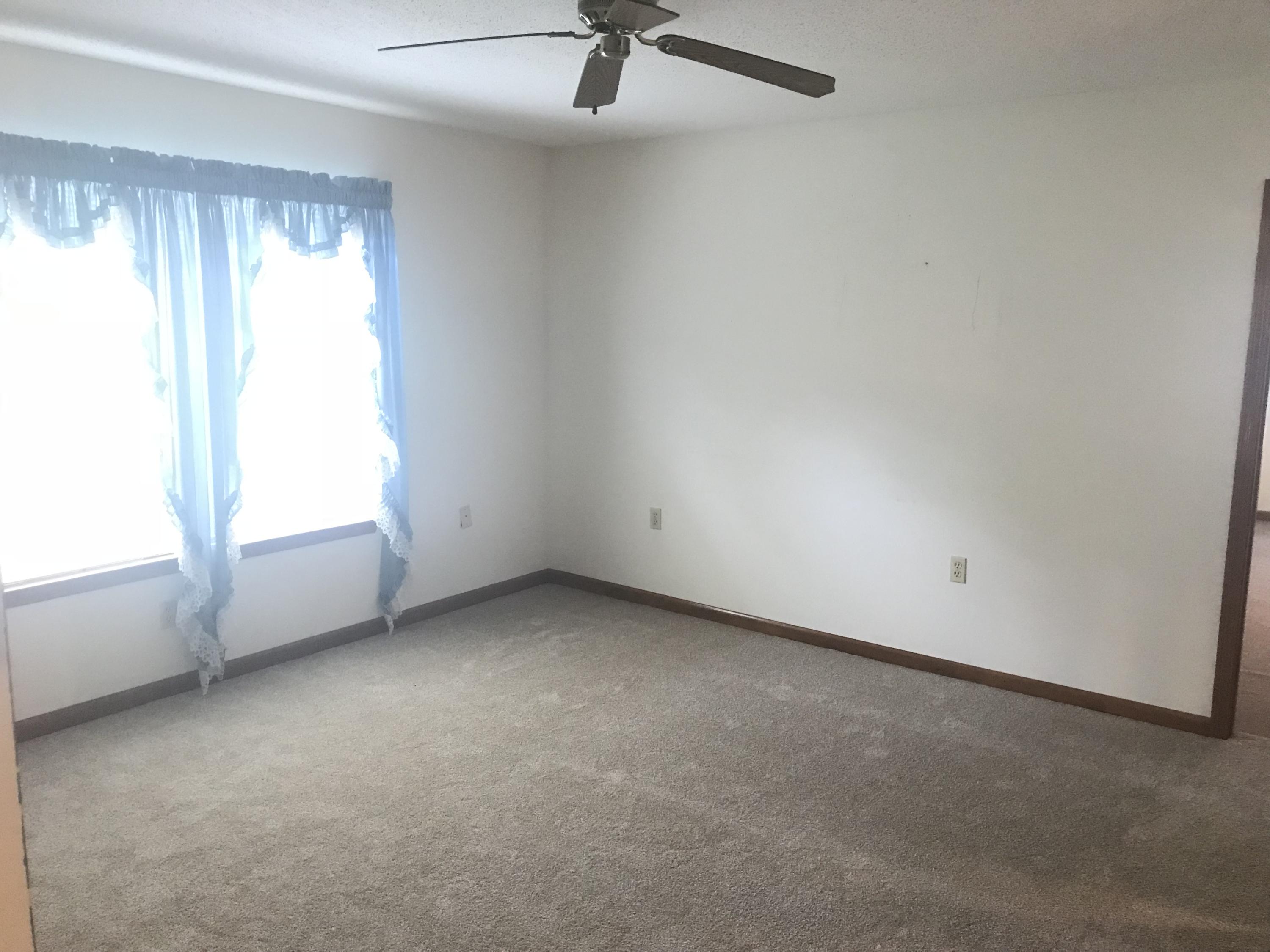 MARY ESTHER MANOR - Residential