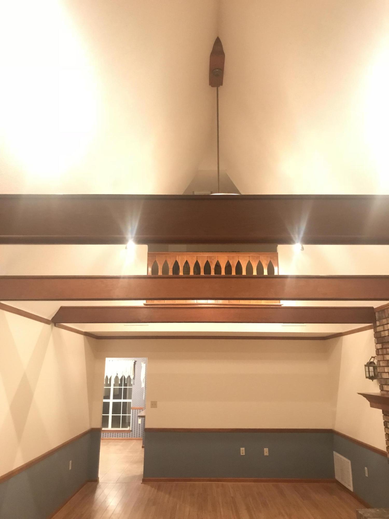 MARY ESTHER MANOR - Residential