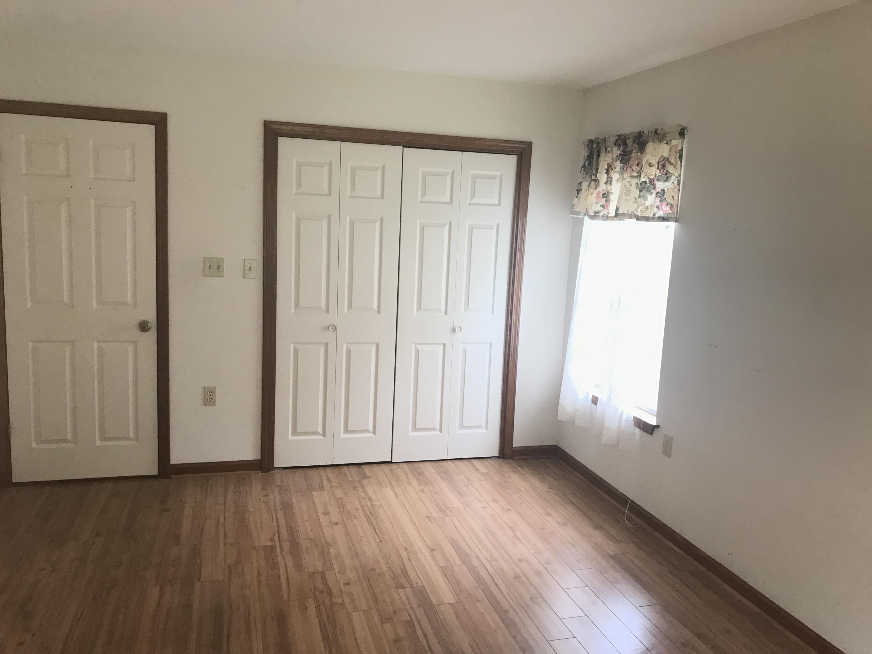 MARY ESTHER MANOR - Residential