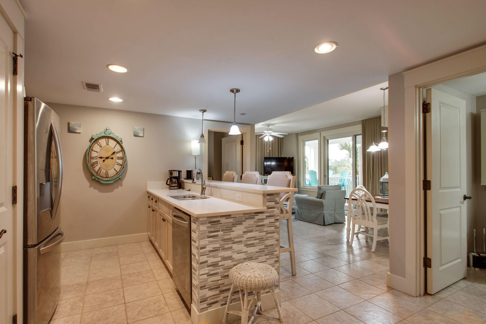 OBSERVATION POINT - Residential