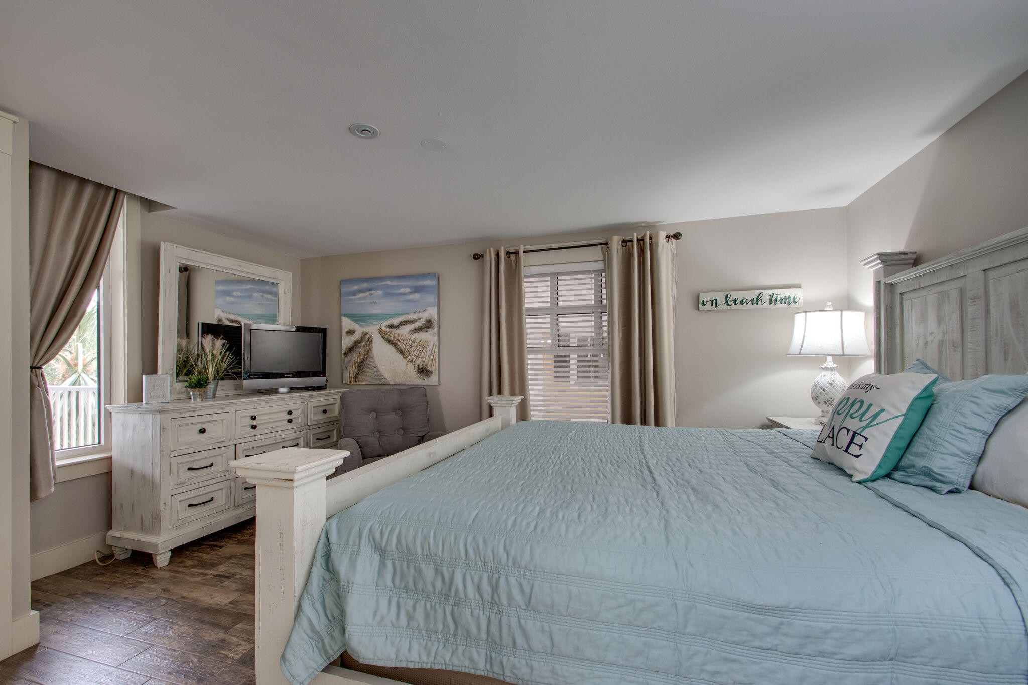 OBSERVATION POINT - Residential