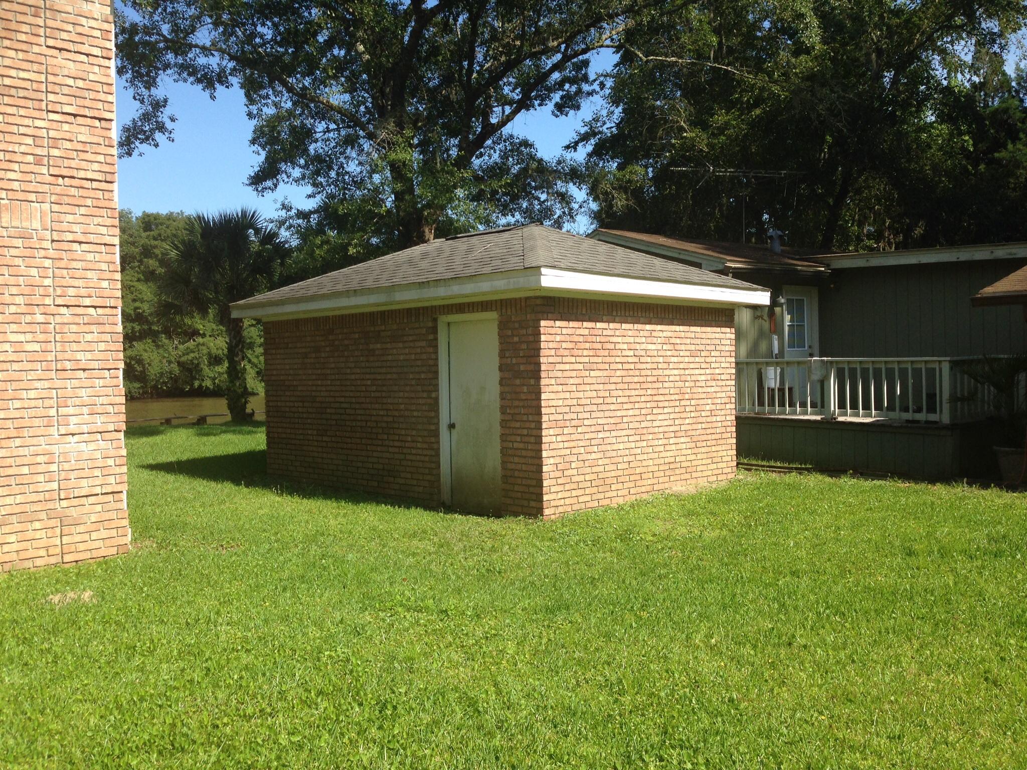 NO RECORDED SUBDIVISION - Residential