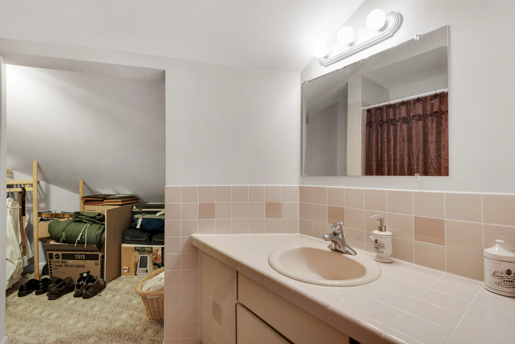 BAYOU VILLAS T/H - Residential