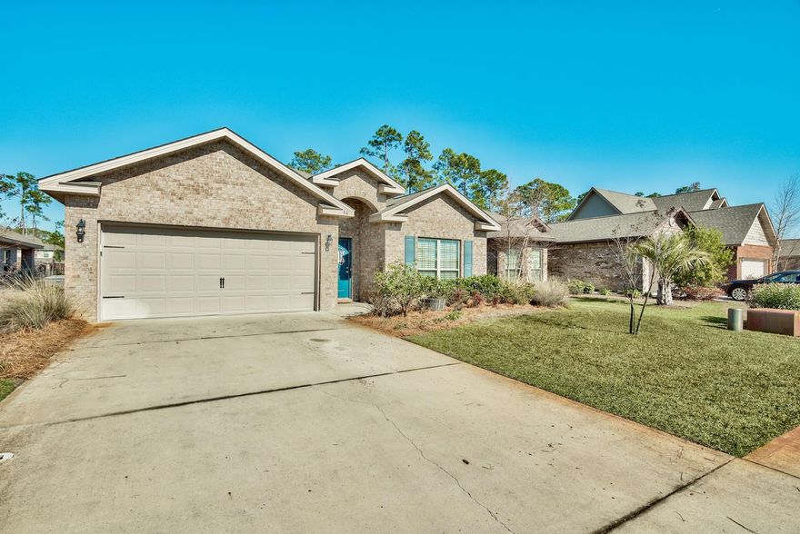 This single story open floor plan features 3 bedrooms, 2 baths and an office. The open concept is excellent for entertaining with the kitchen that overlooks the dining and living area and flows out onto the covered patio that overlooks the lake. As you enter the residence there's an office/study immediately to your right. The two guest bedrooms are located off the kitchen and share a bath. The kitchen is centrally located and features a large pantry, granite counter tops, stainless appliances and opens up into the living and dining area of the home. The master suite is a generous size and boats a large private bath with his and hers sinks, walk-in shower, separate tub and large walk-in closet. The other two bedrooms are separated by the second full bath featuring a shower/tub combo........