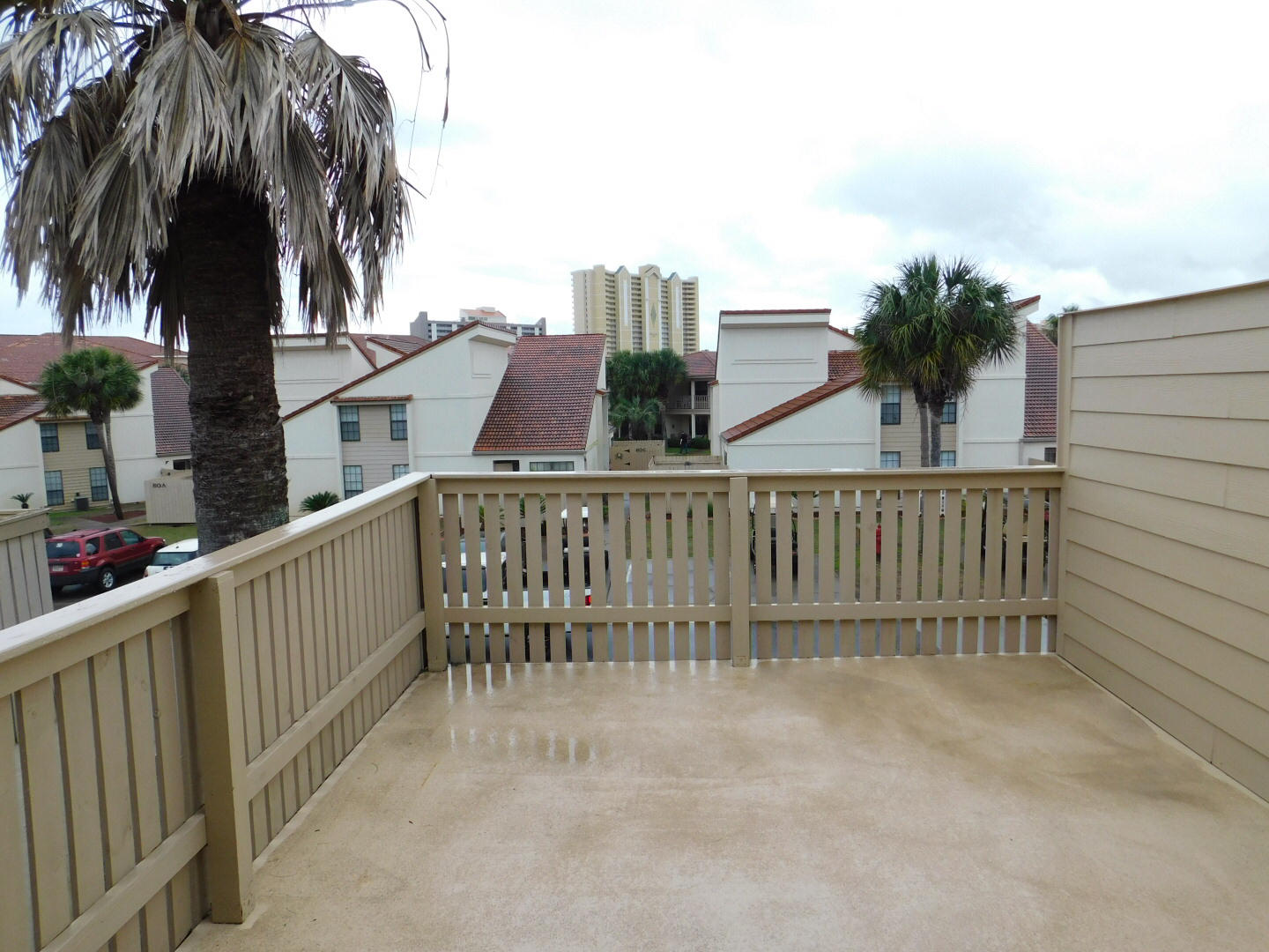 HORIZON SOUTH 1 CONDO - Residential