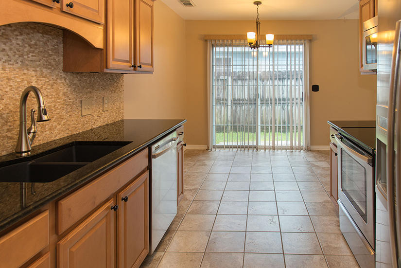 OLD TOWN PH 1 - Residential Lease