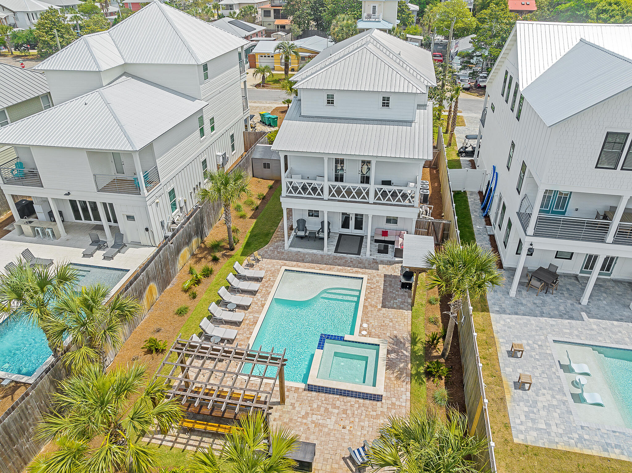 CRYSTAL BEACH - Residential