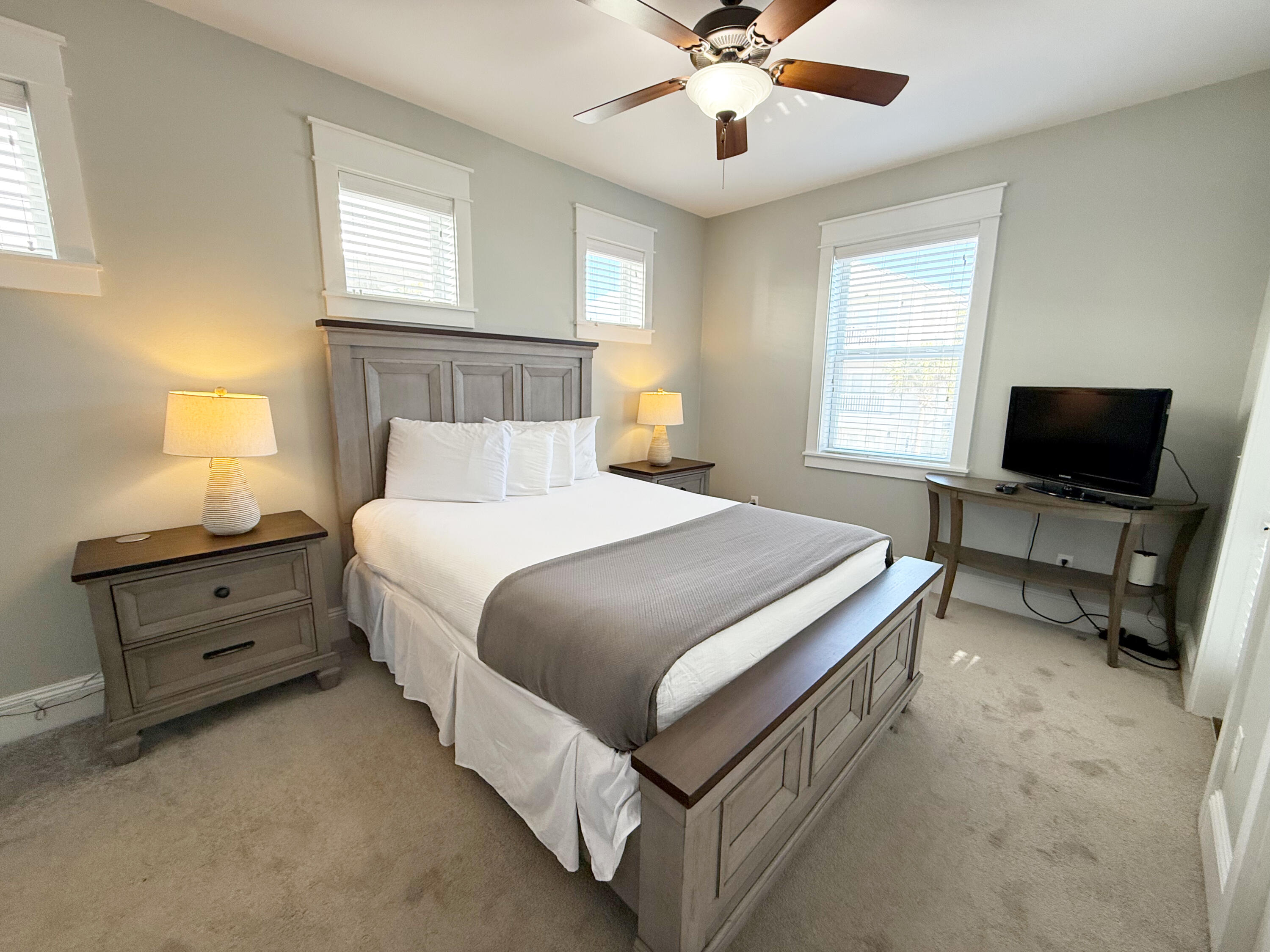 COASTAL GROVE - Residential