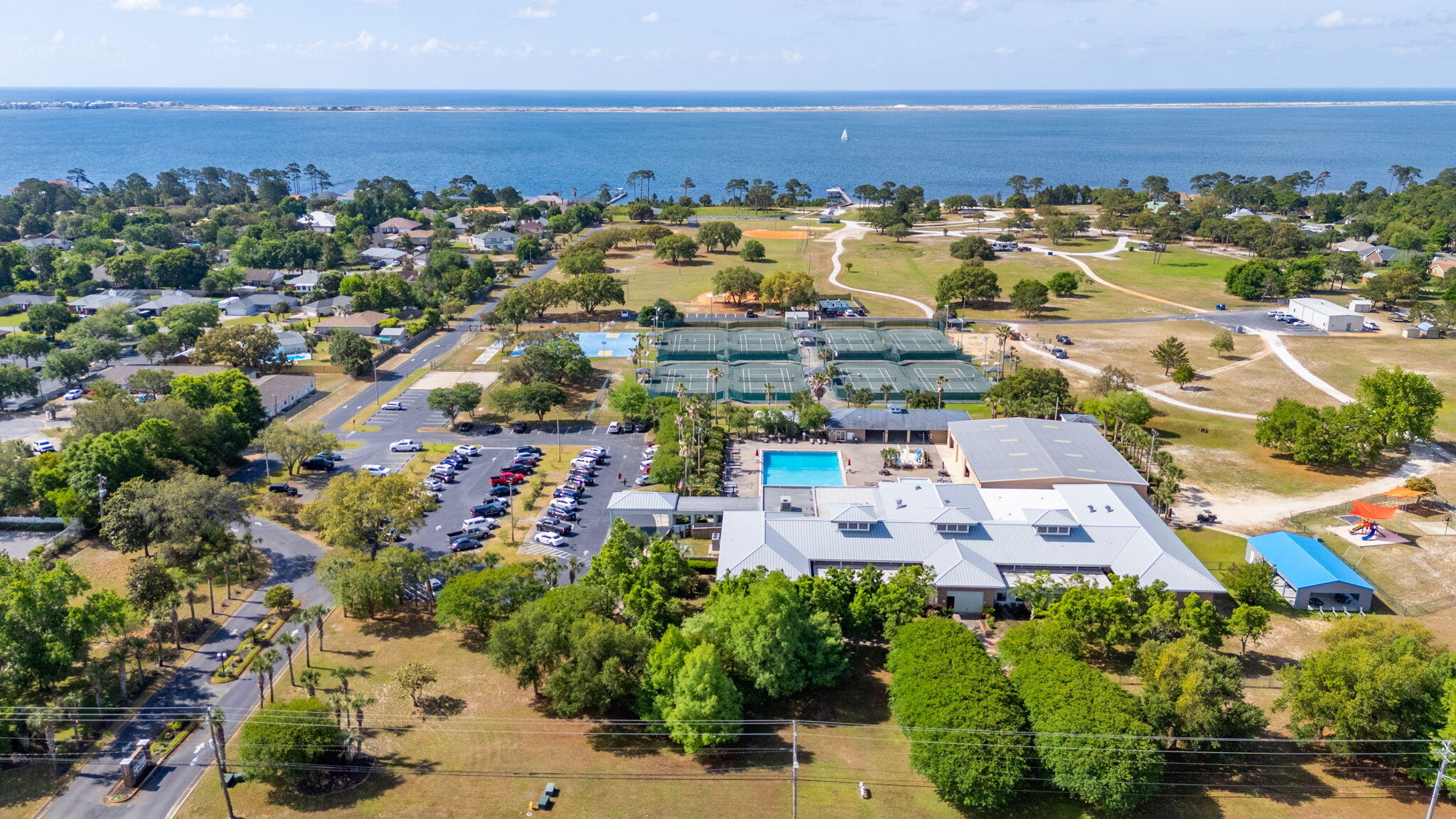 HOLLEY BY THE SEA - Residential