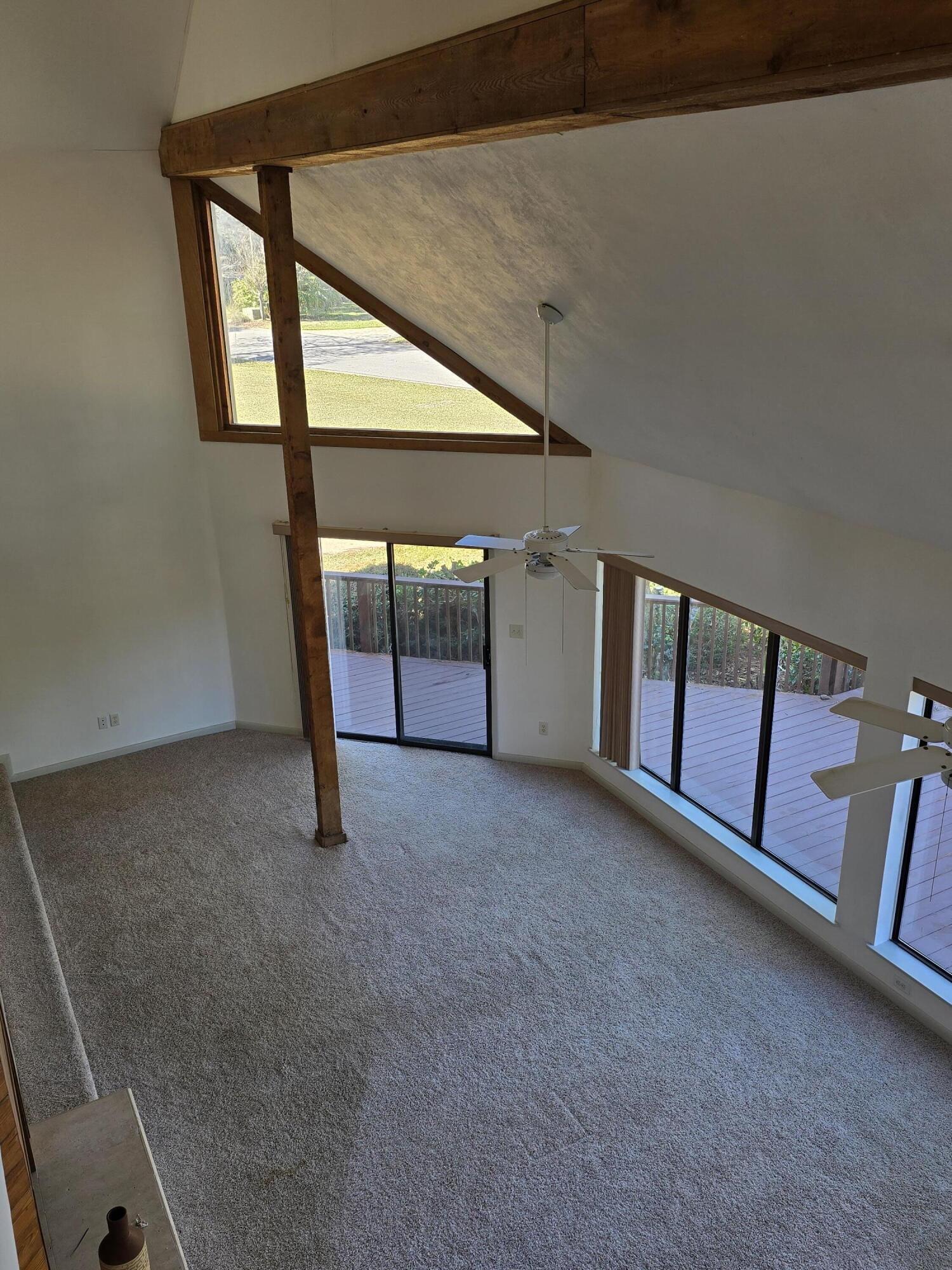 WHISPER BAY - Residential