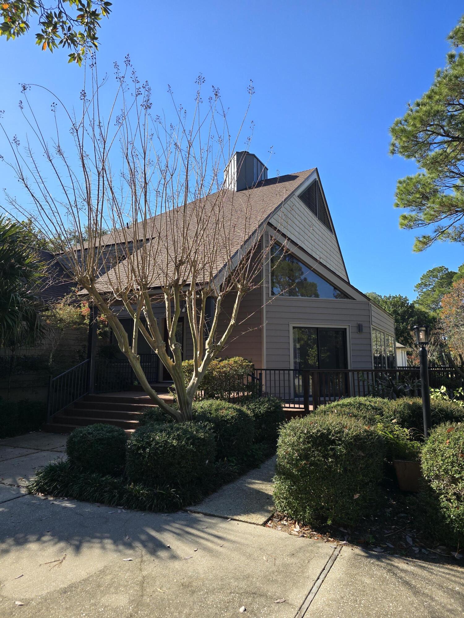 WHISPER BAY - Residential