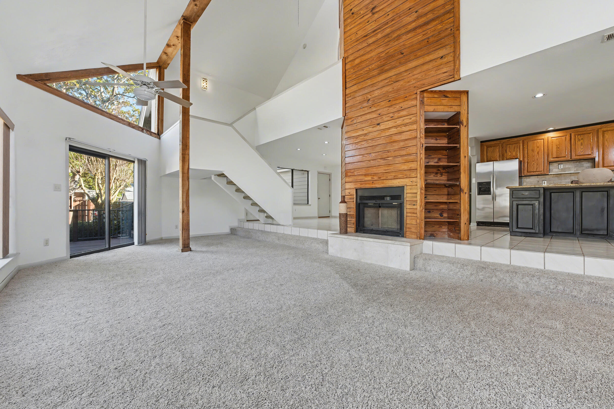 WHISPER BAY - Residential