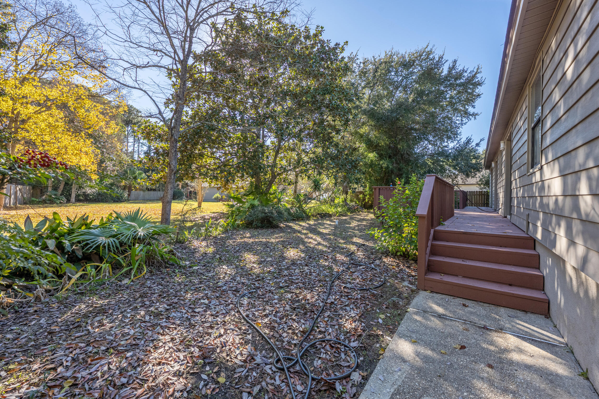 WHISPER BAY - Residential