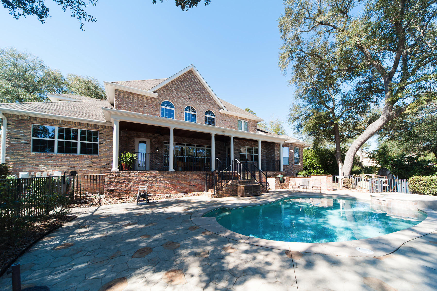 BAYOU POQUITO - Residential