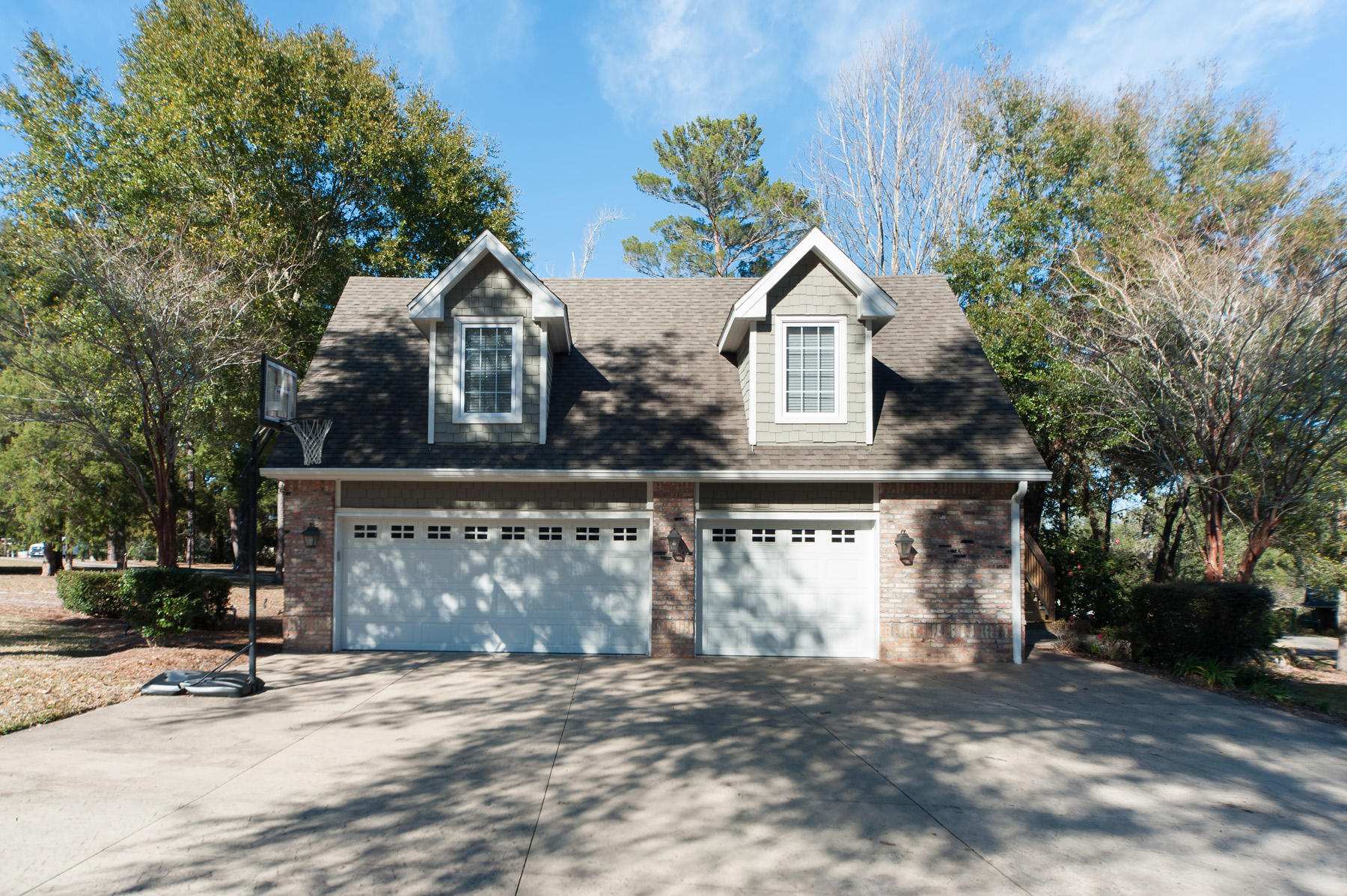 BAYOU POQUITO - Residential