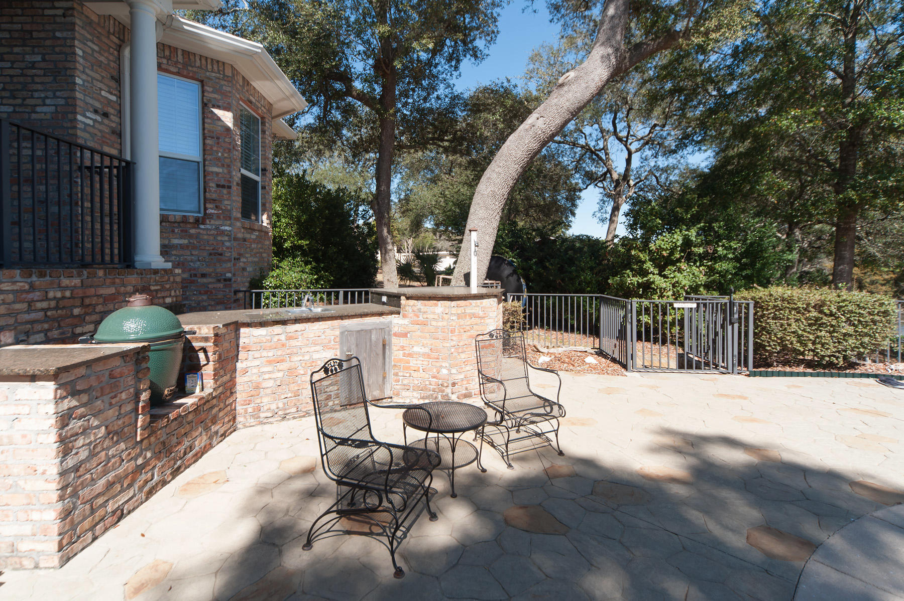 BAYOU POQUITO - Residential