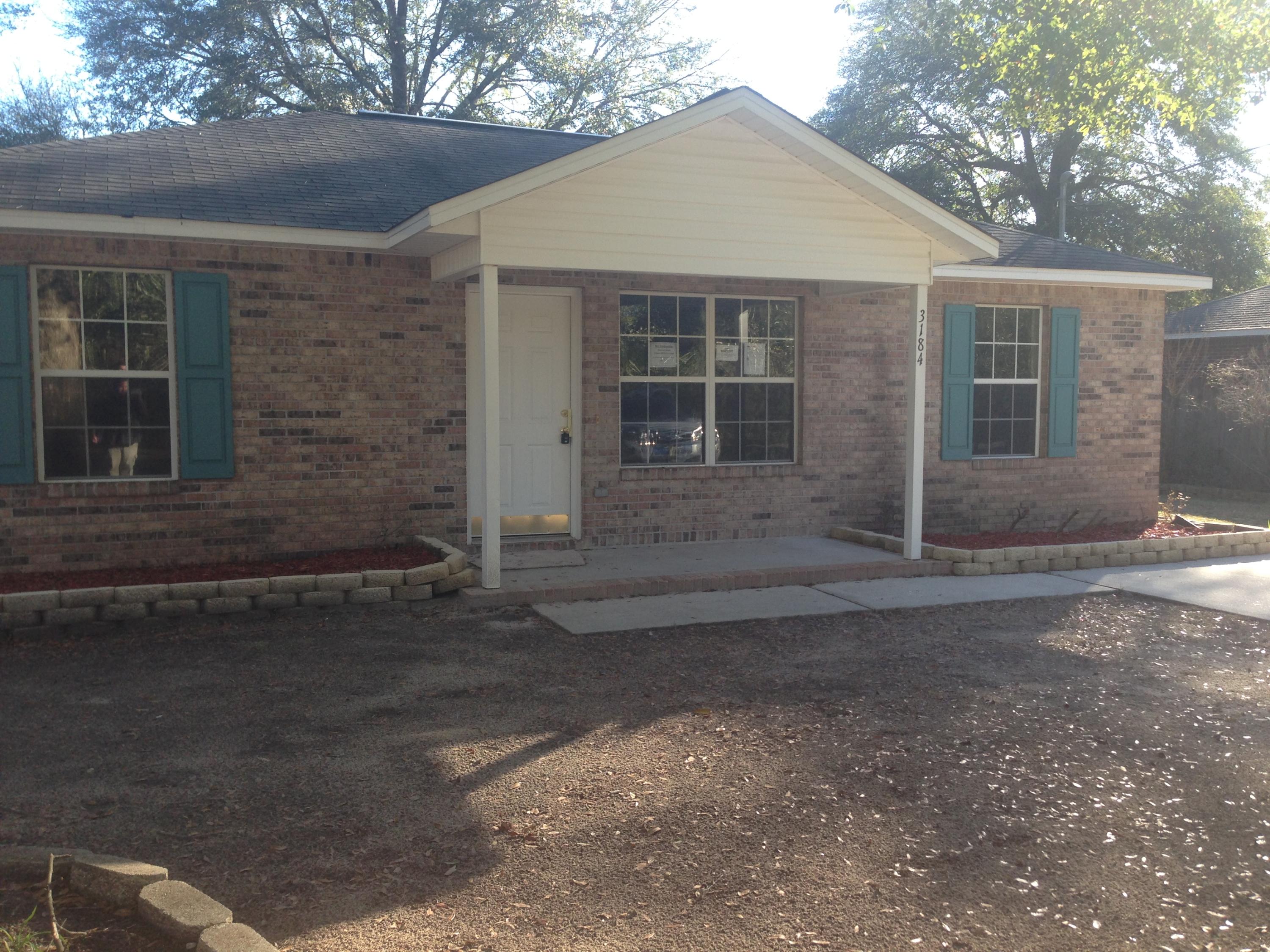 Quality all brick home originally built by Jay Terrell. Split bedroom plan, 6X6 Walk-in closet in master bedroom, The interior has been completely refreshed with fresh paint in neutral tones that really compliments the brand-new carpets,Florida room has a great amount of natural light on the back of the home. Workshop in the backyard. Location is very convenient to the industrial park. Privacy fence on rear line of property.
