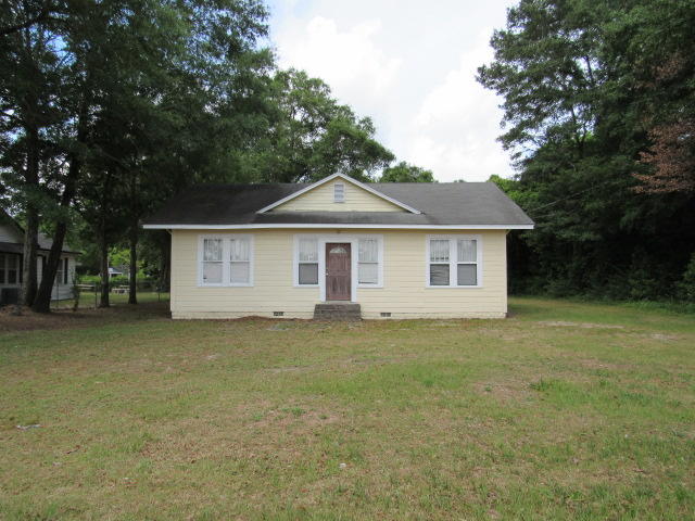 Fixer Upper, Not habitable, the home had an interior fire. Check with the City of Crestview permitting for requirements to renovate. Sold as Is , seller makes no warranties. Cash buyers only. No seller financing. Most materials in the home will remain.