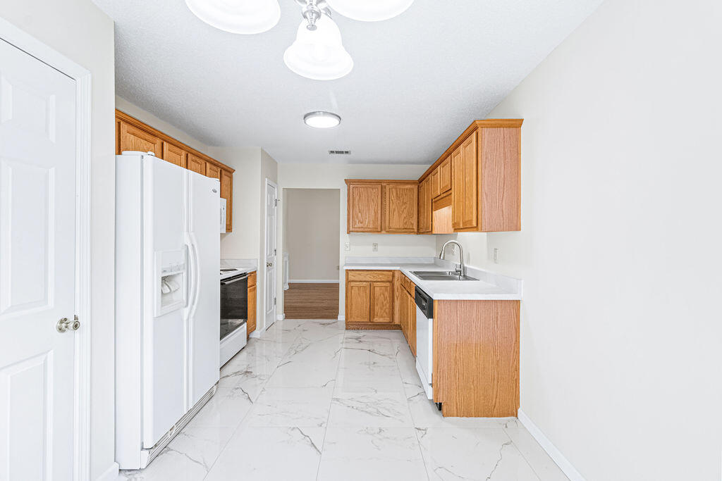 HUNTERS RUN S/D - Residential