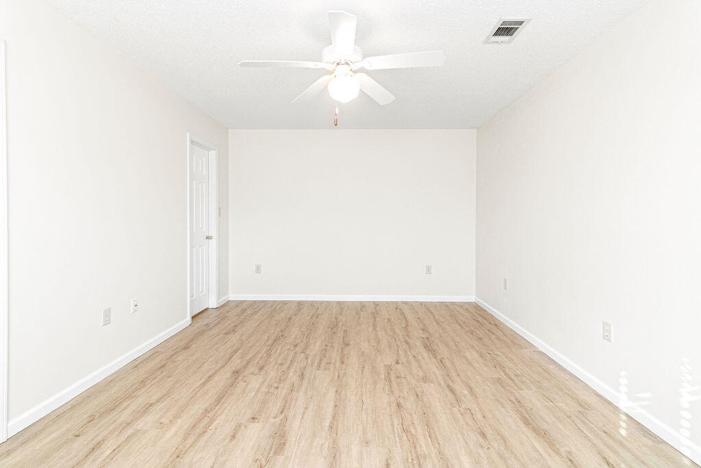 HUNTERS RUN S/D - Residential