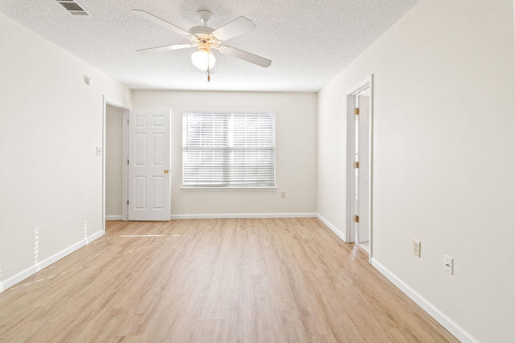 HUNTERS RUN S/D - Residential