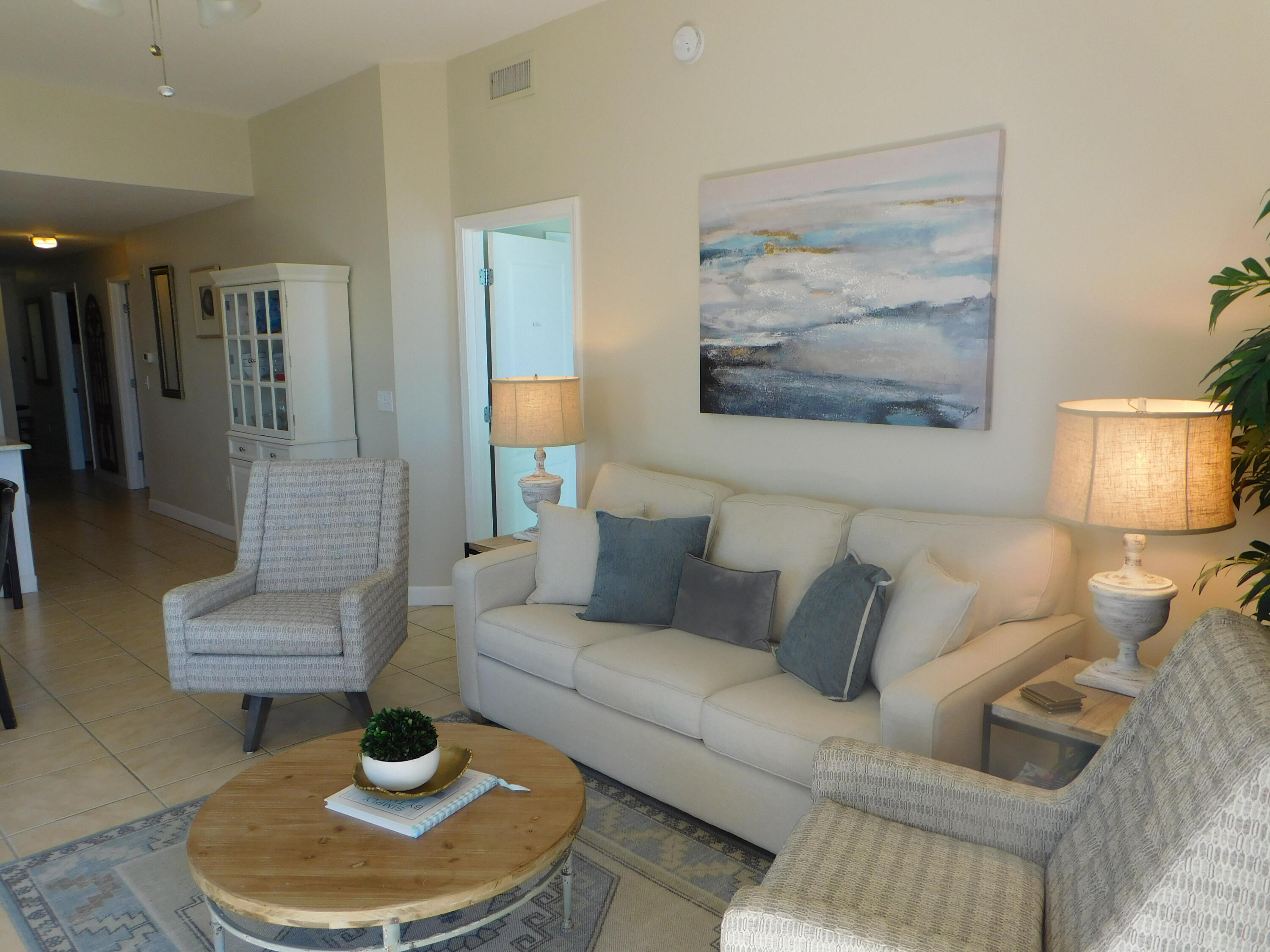 BEACH RETREAT - Residential