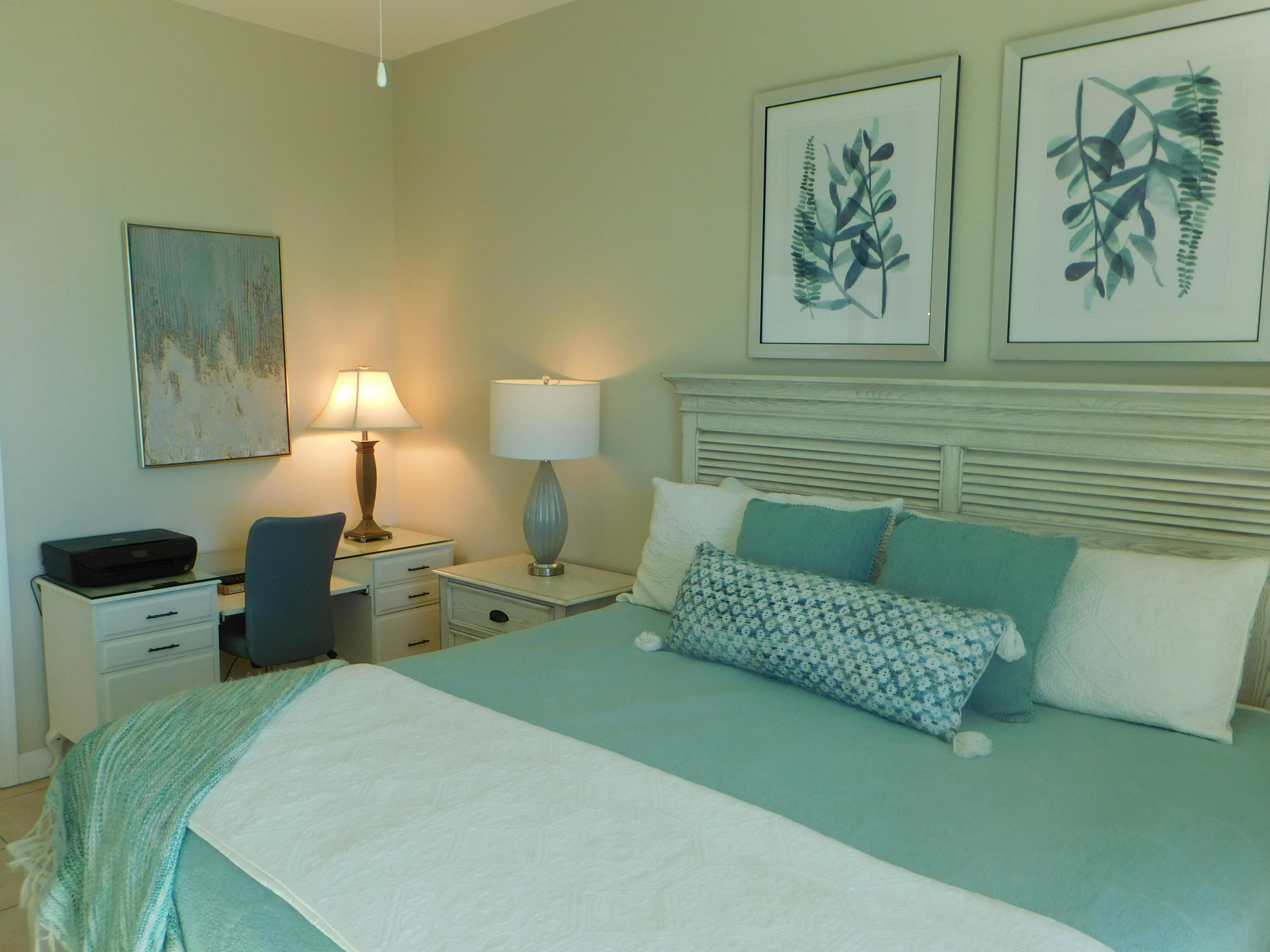 BEACH RETREAT - Residential