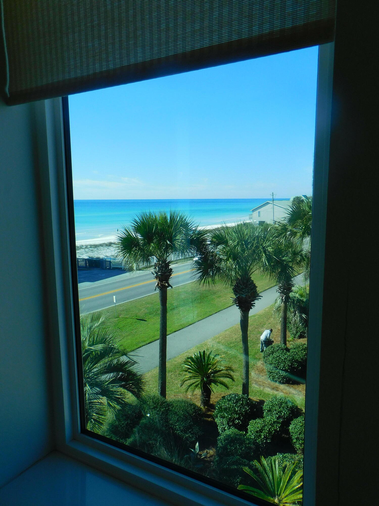 BEACH RETREAT - Residential