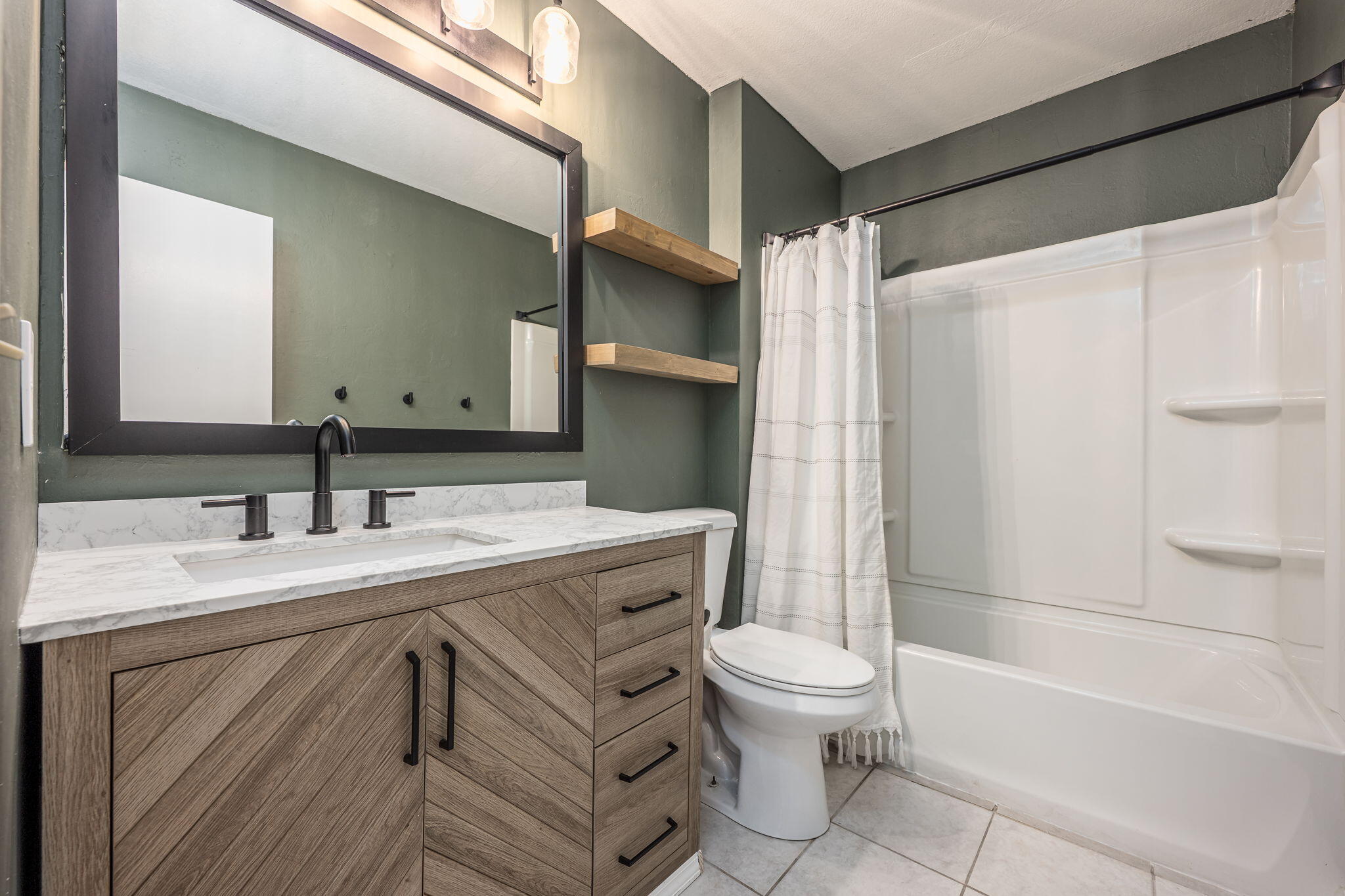 GRENETREE UNIT 3 - Residential