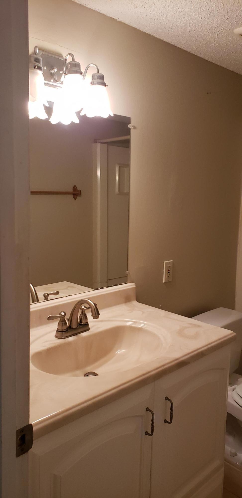 COLLEGE PARK CONDO - Residential Lease