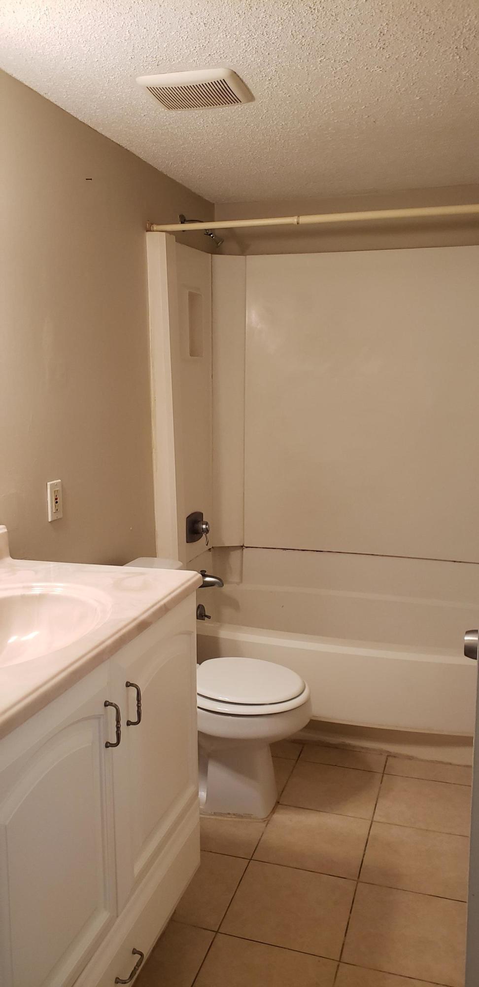 COLLEGE PARK CONDO - Residential Lease