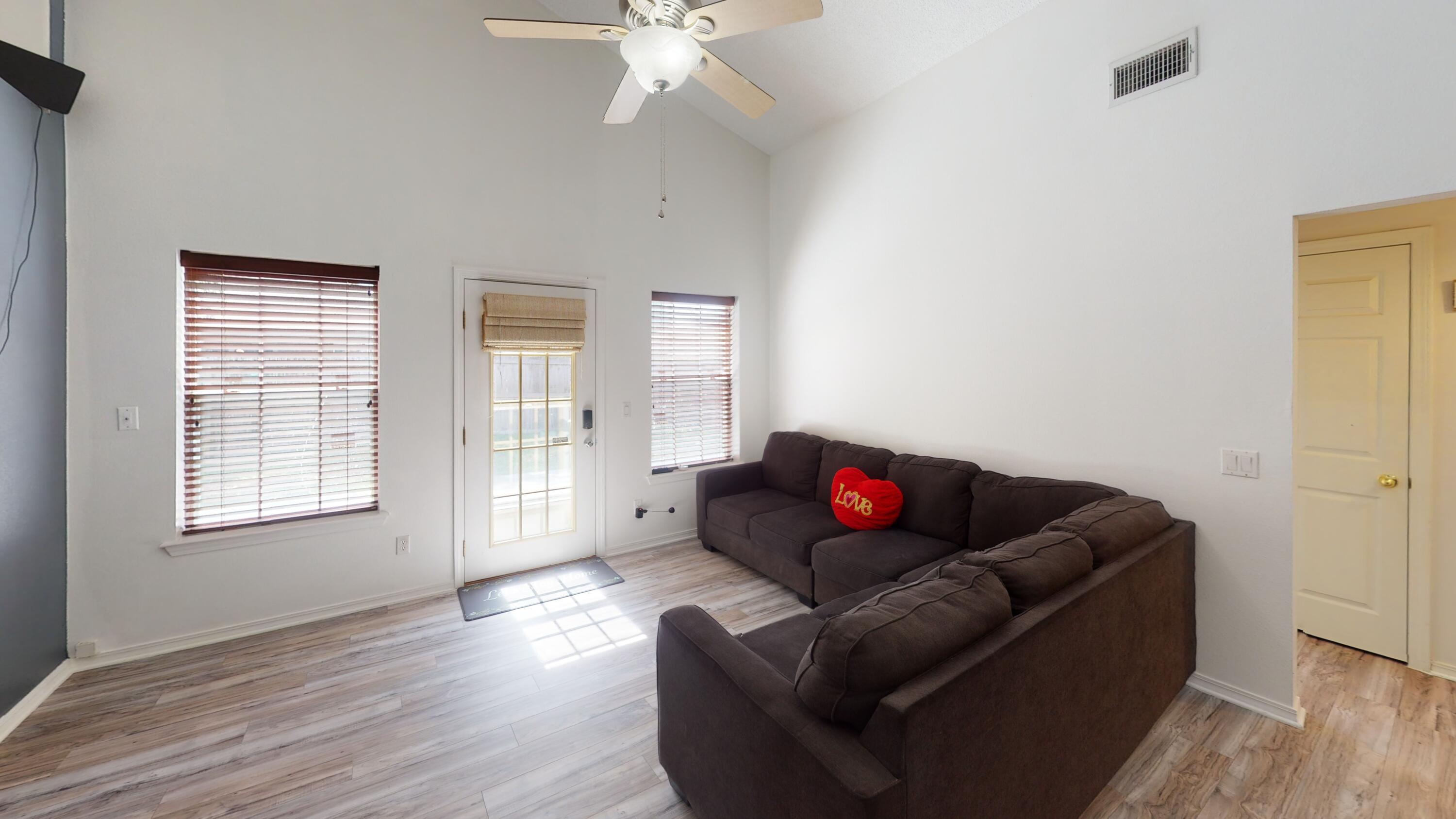 IVALEA GARDENS - Residential