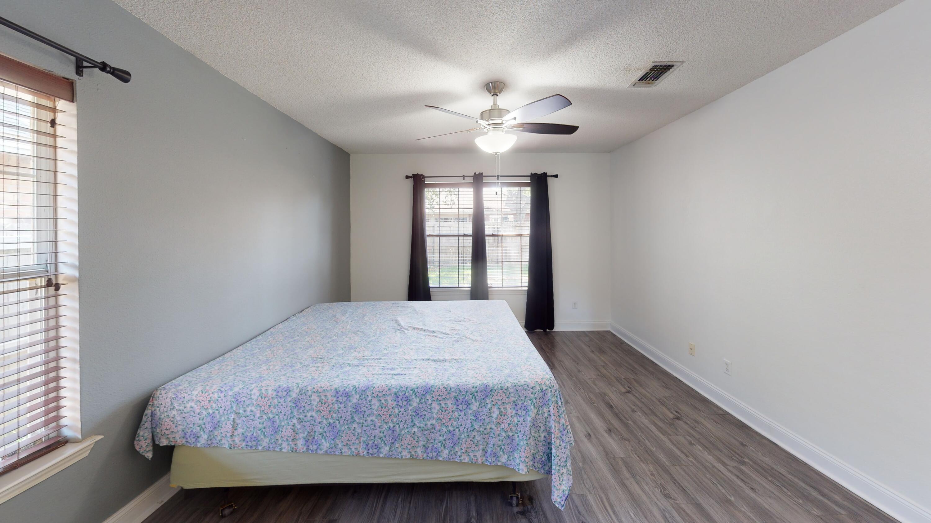 IVALEA GARDENS - Residential