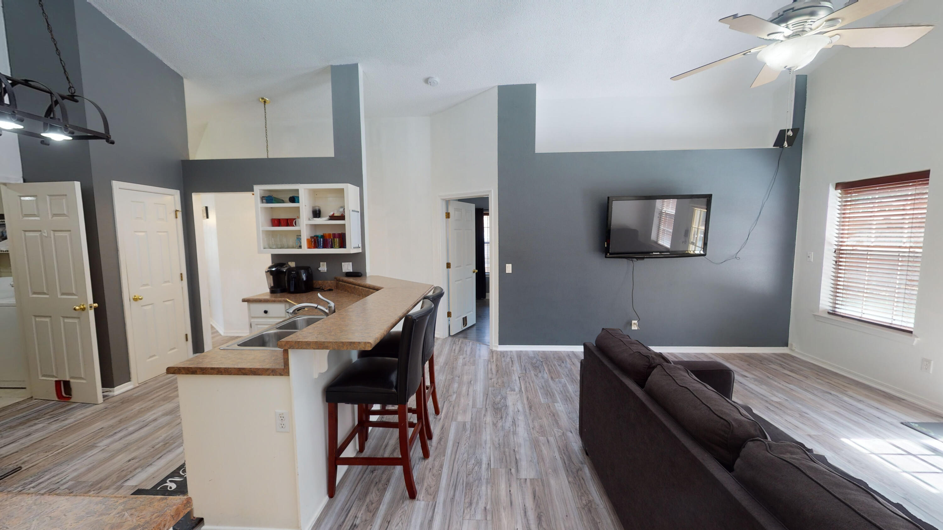 IVALEA GARDENS - Residential