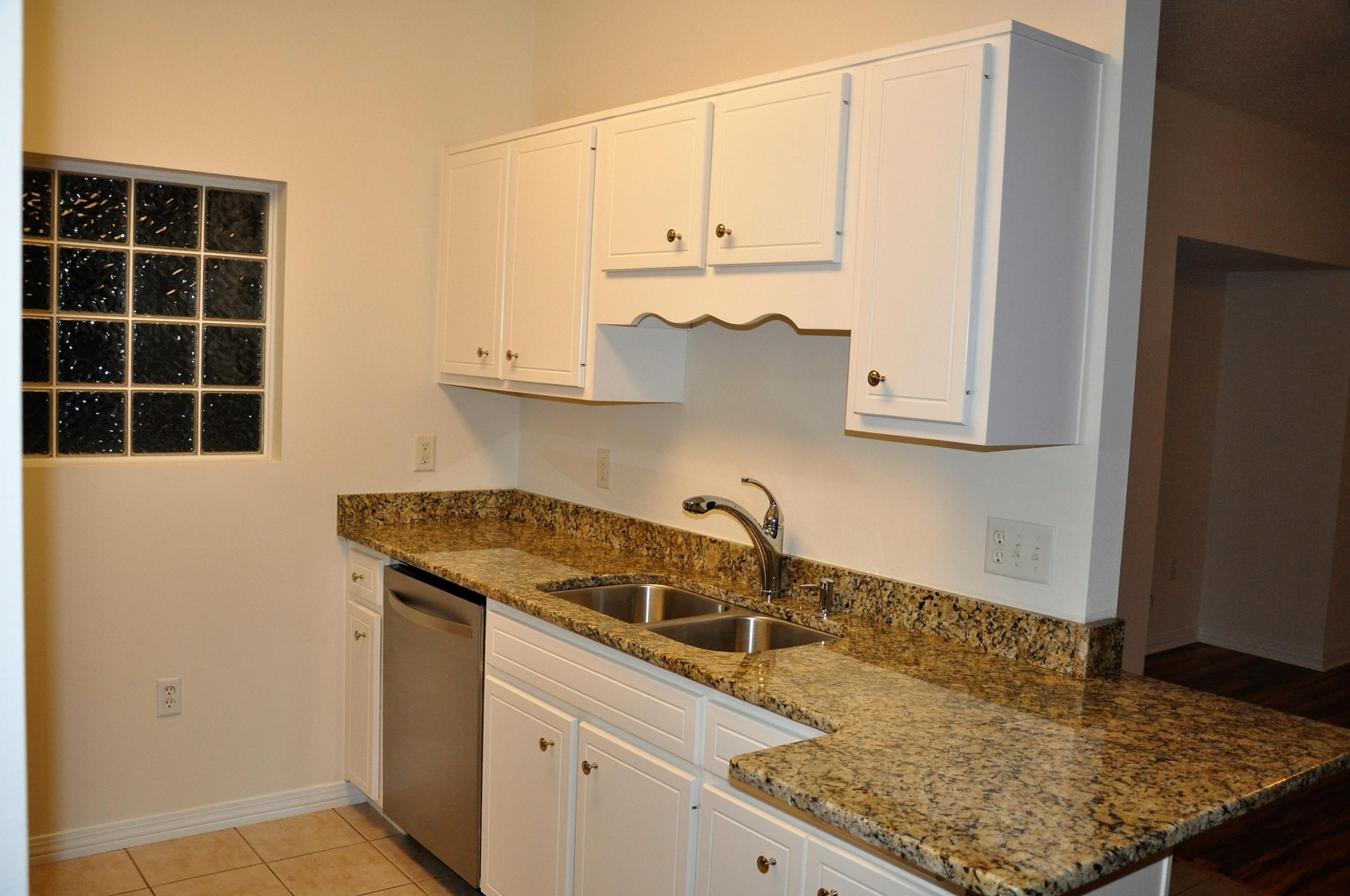 THE OAKS AT NICEVILLE, Bld 3,  unit 206 - Residential