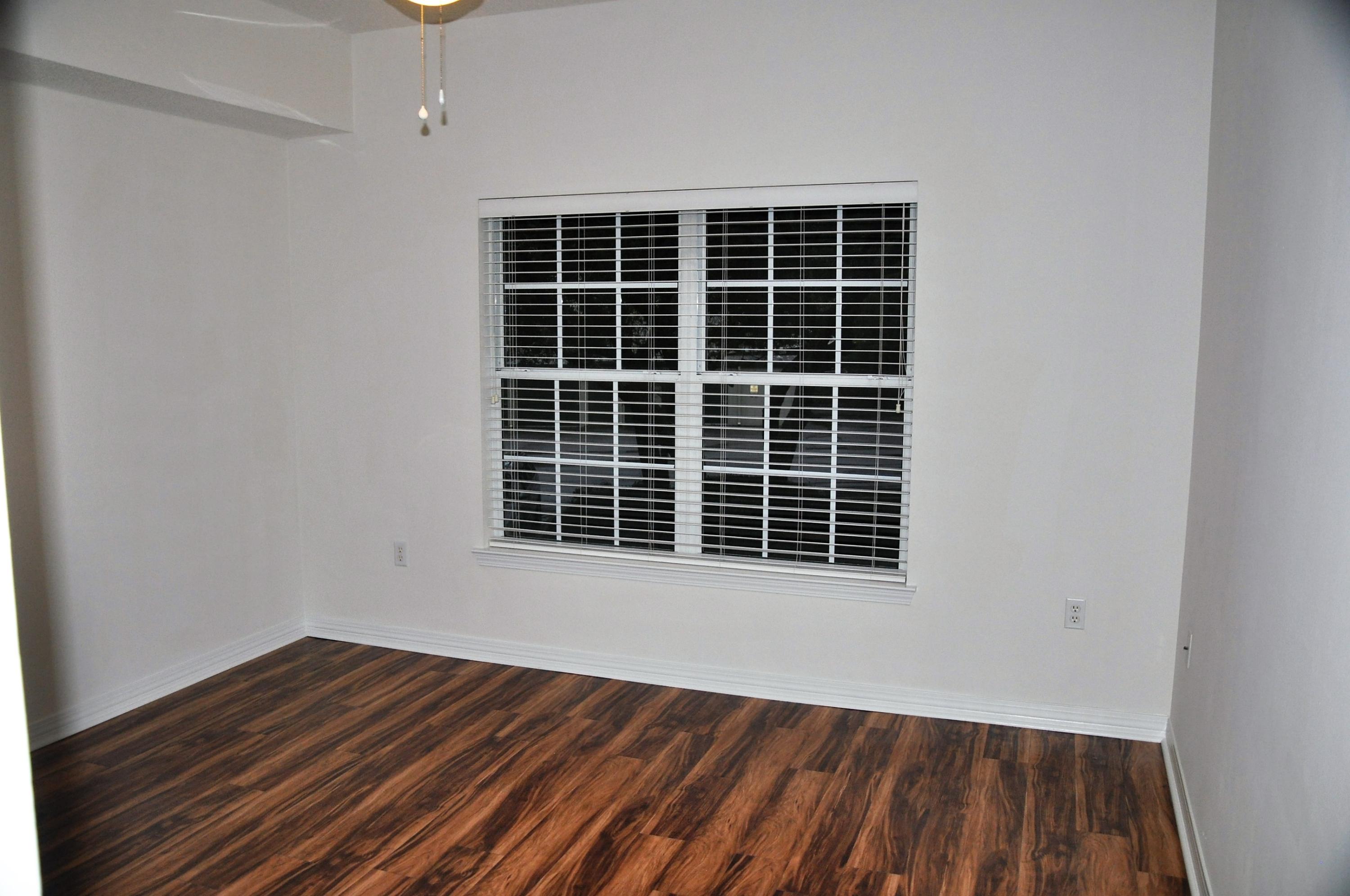 THE OAKS AT NICEVILLE, Bld 3,  unit 206 - Residential