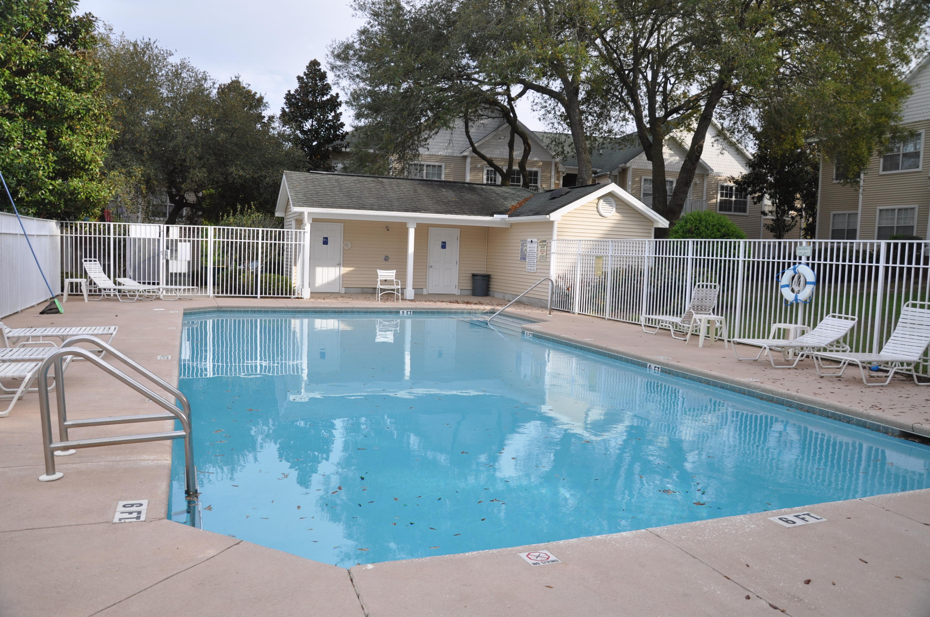 THE OAKS AT NICEVILLE, Bld 3,  unit 206 - Residential