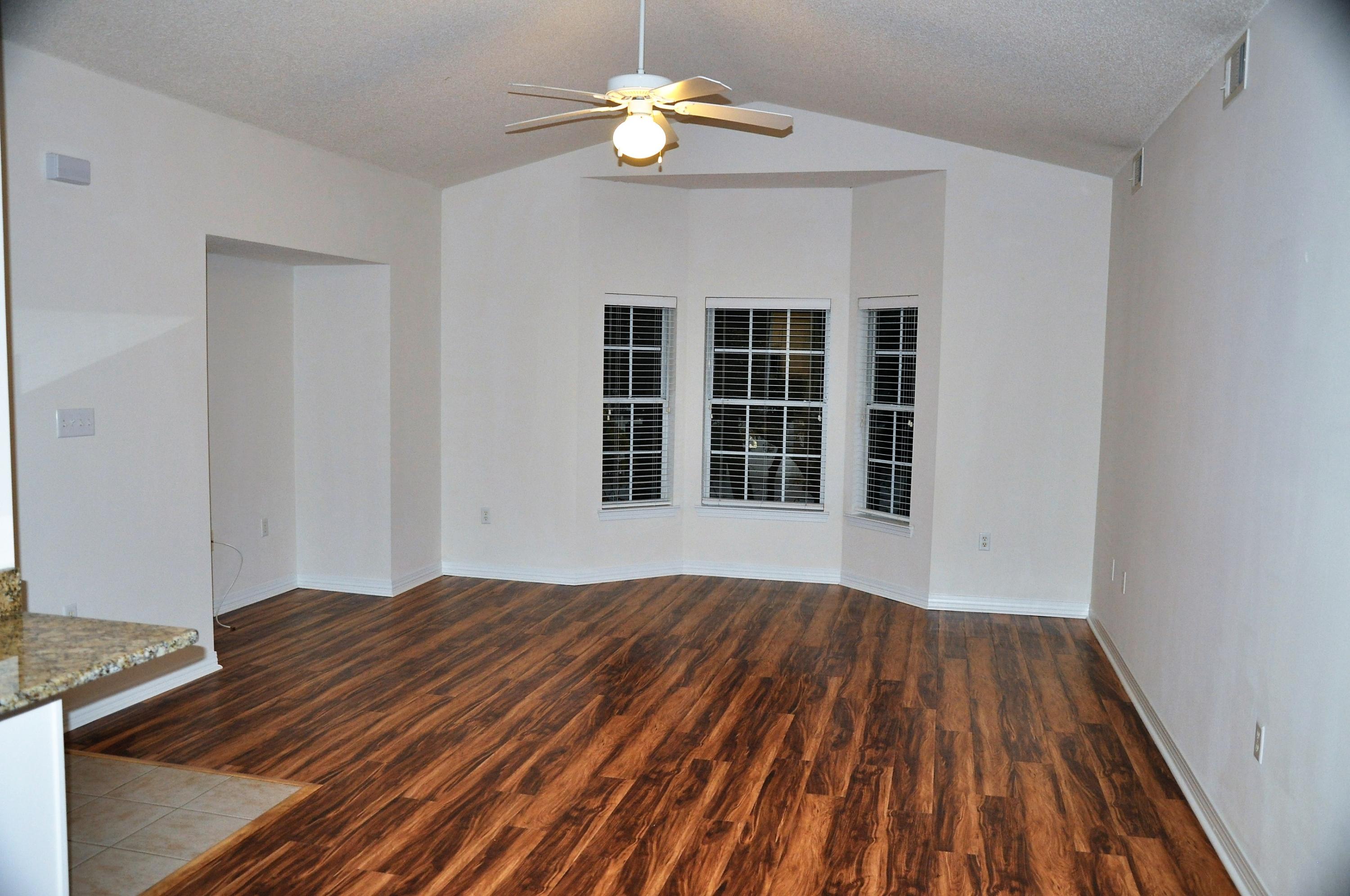THE OAKS AT NICEVILLE, Bld 3,  unit 206 - Residential
