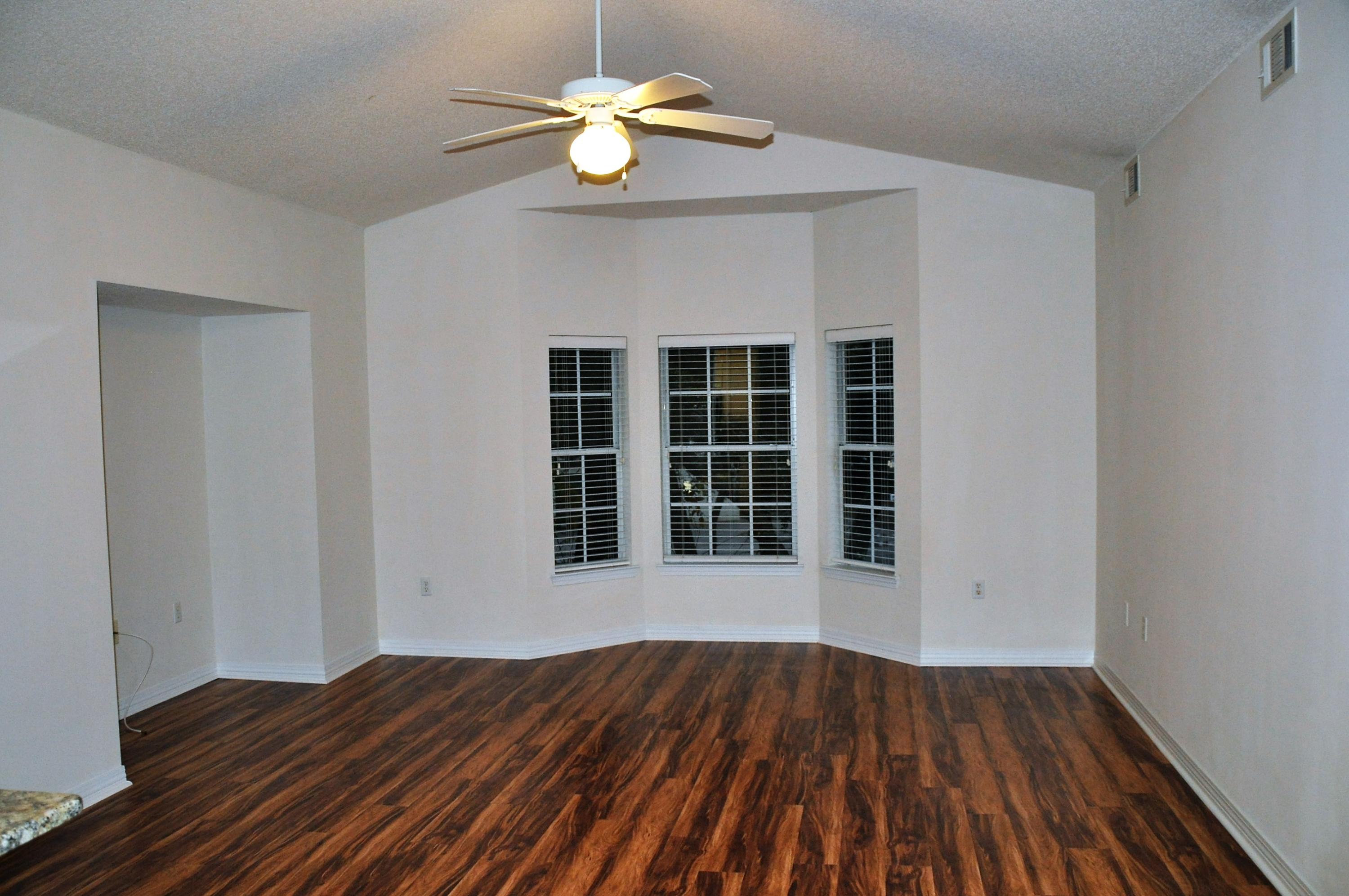 THE OAKS AT NICEVILLE, Bld 3,  unit 206 - Residential