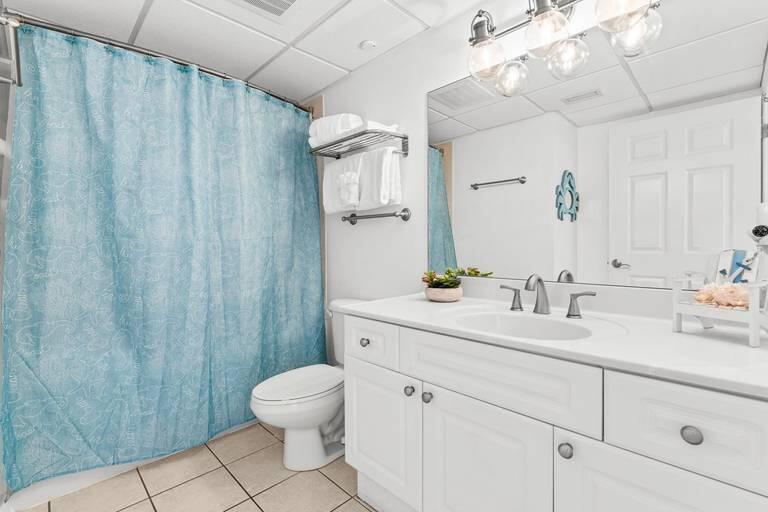 EMERALD BEACH PH 1 - Residential