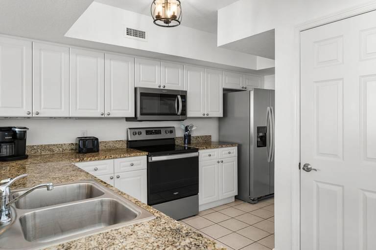 EMERALD BEACH PH 1 - Residential