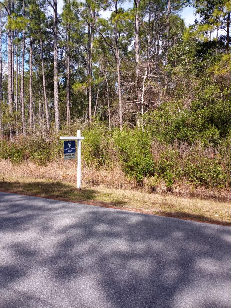 Just shy of half an acre lot located in the desirable neighborhood of Holley by the Sea. Property is conveniently located near shopping, schools, and is a short commute to bases to bases and minutes away from beach accesses. This lot is perfect for a residence to be constructed. Don't miss out on this opportunity!