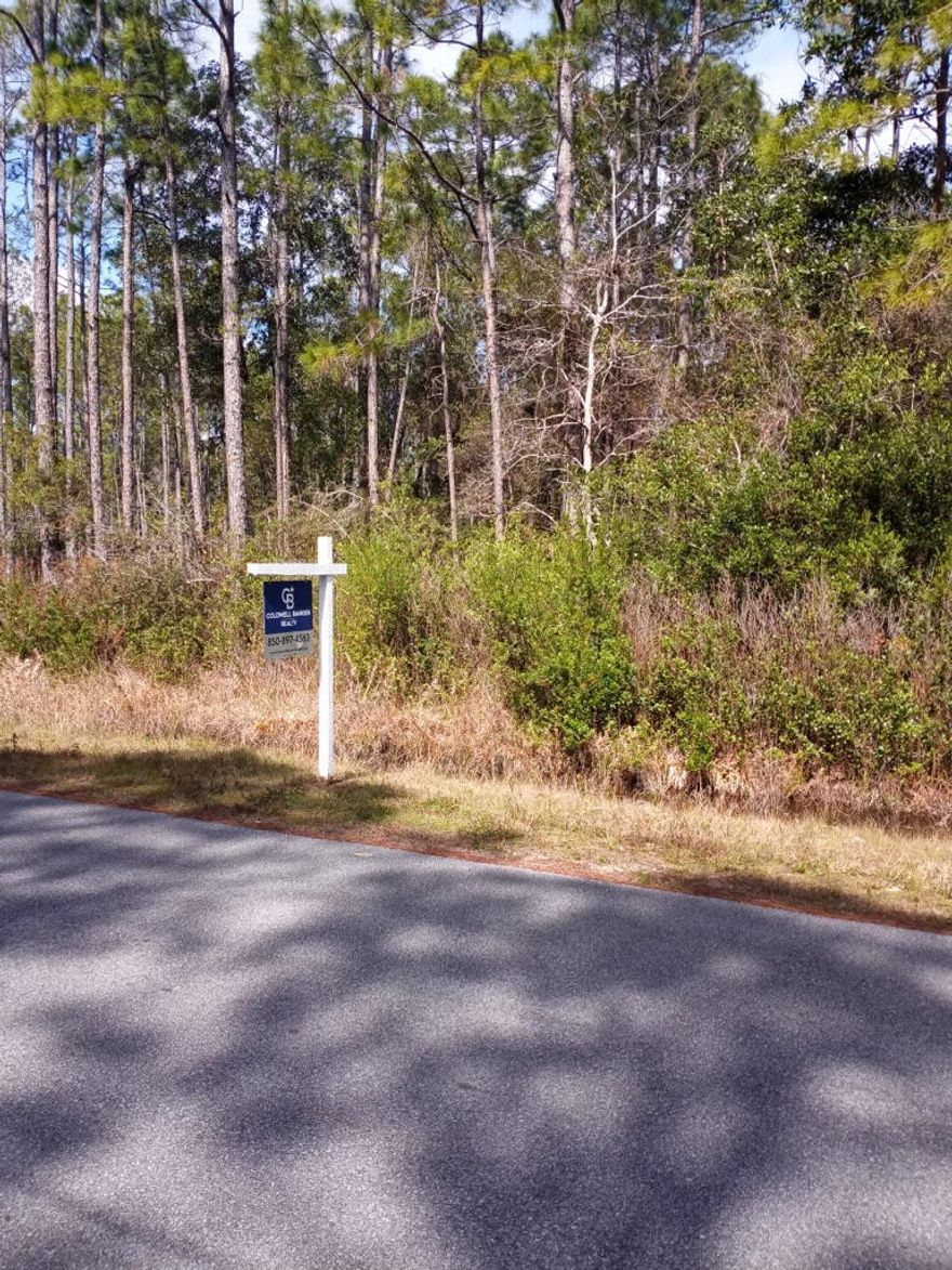 Just shy of half an acre lot located in the desirable neighborhood of Holley by the Sea. Property is conveniently located near shopping, schools, and is a short commute to bases to bases and minutes away from beach accesses. This lot is perfect for a residence to be constructed. Don't miss out on this opportunity!