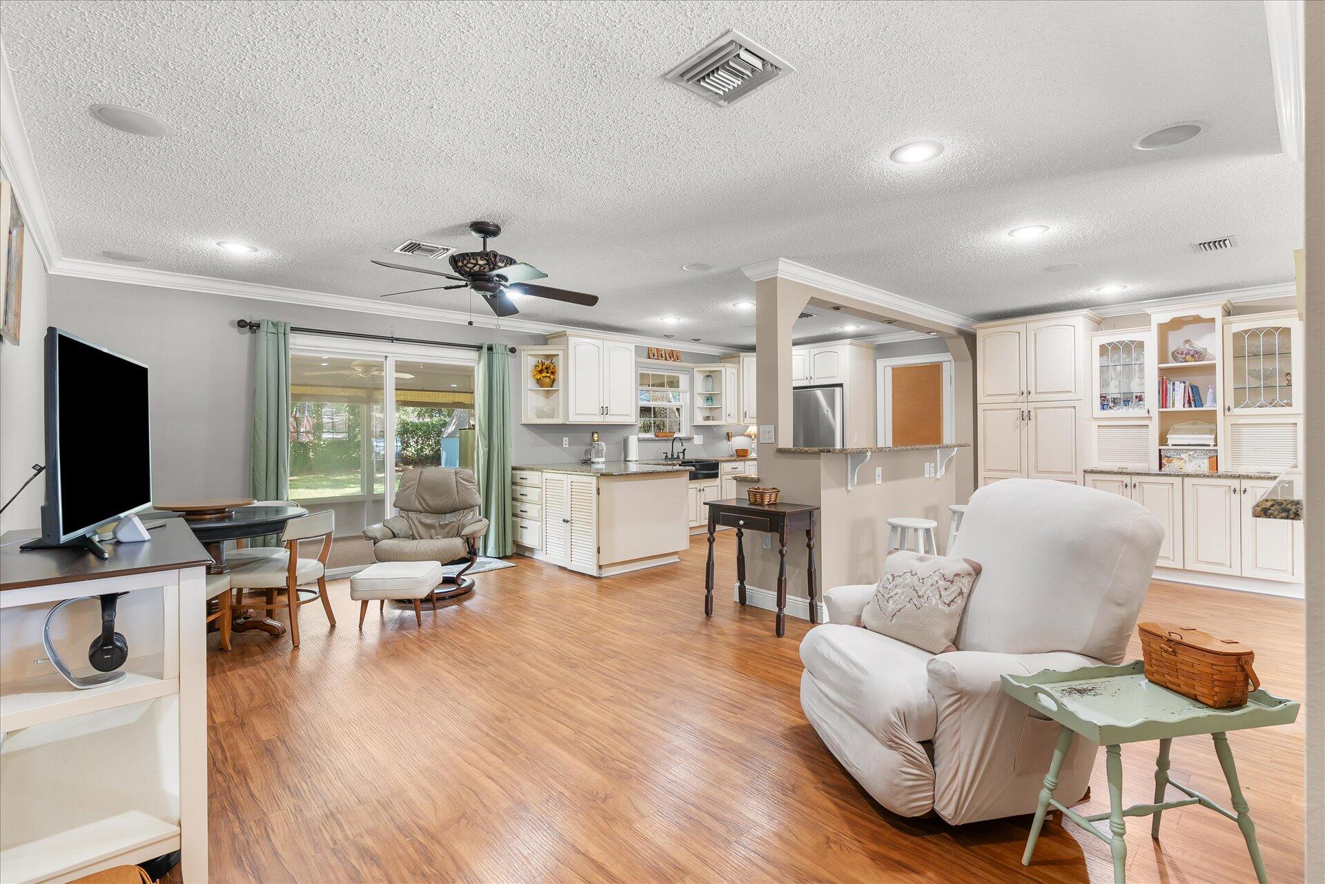 VICTORIA GARDENS 3 - Residential